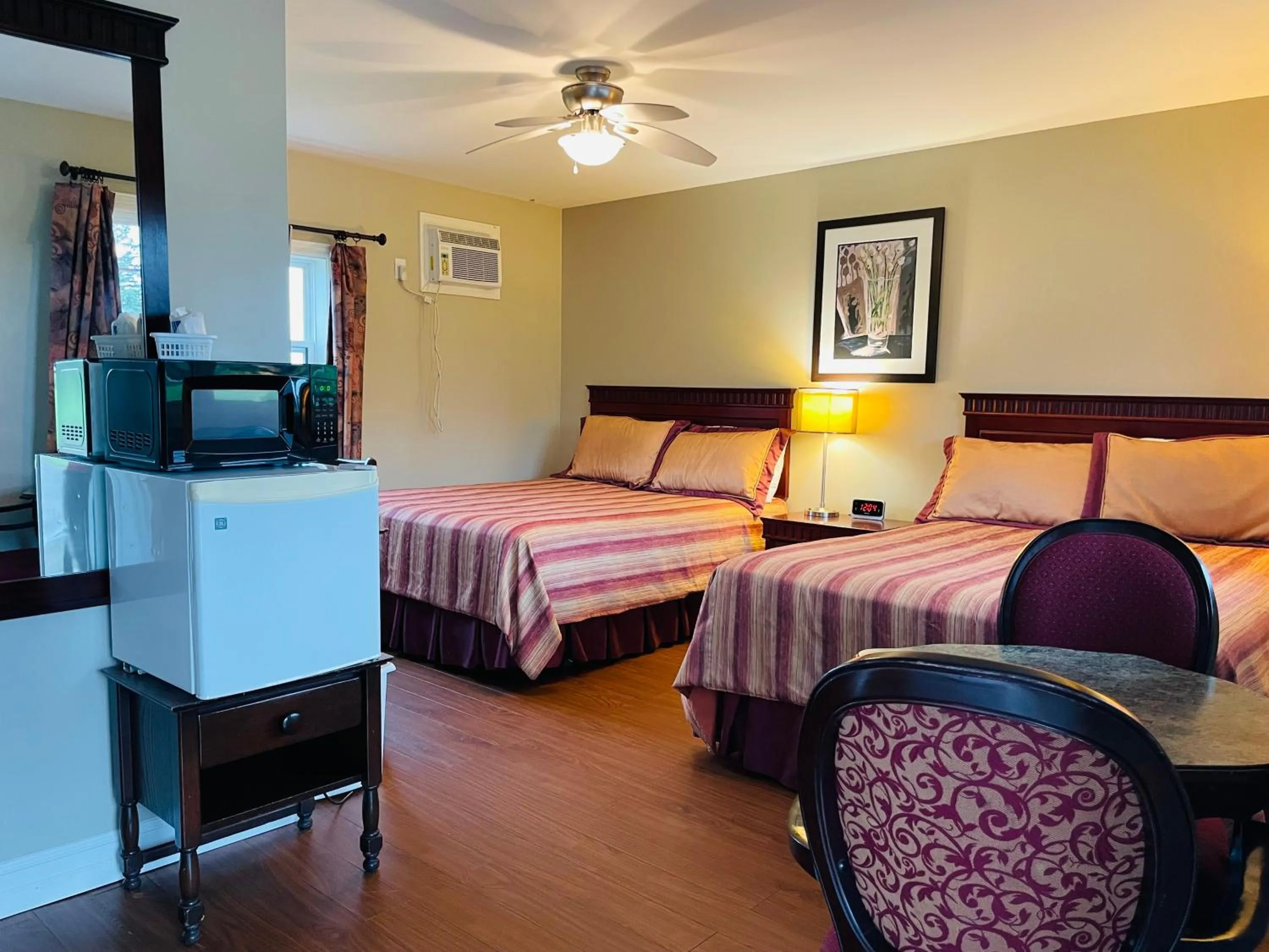 Bed in Scenic Motel Moncton