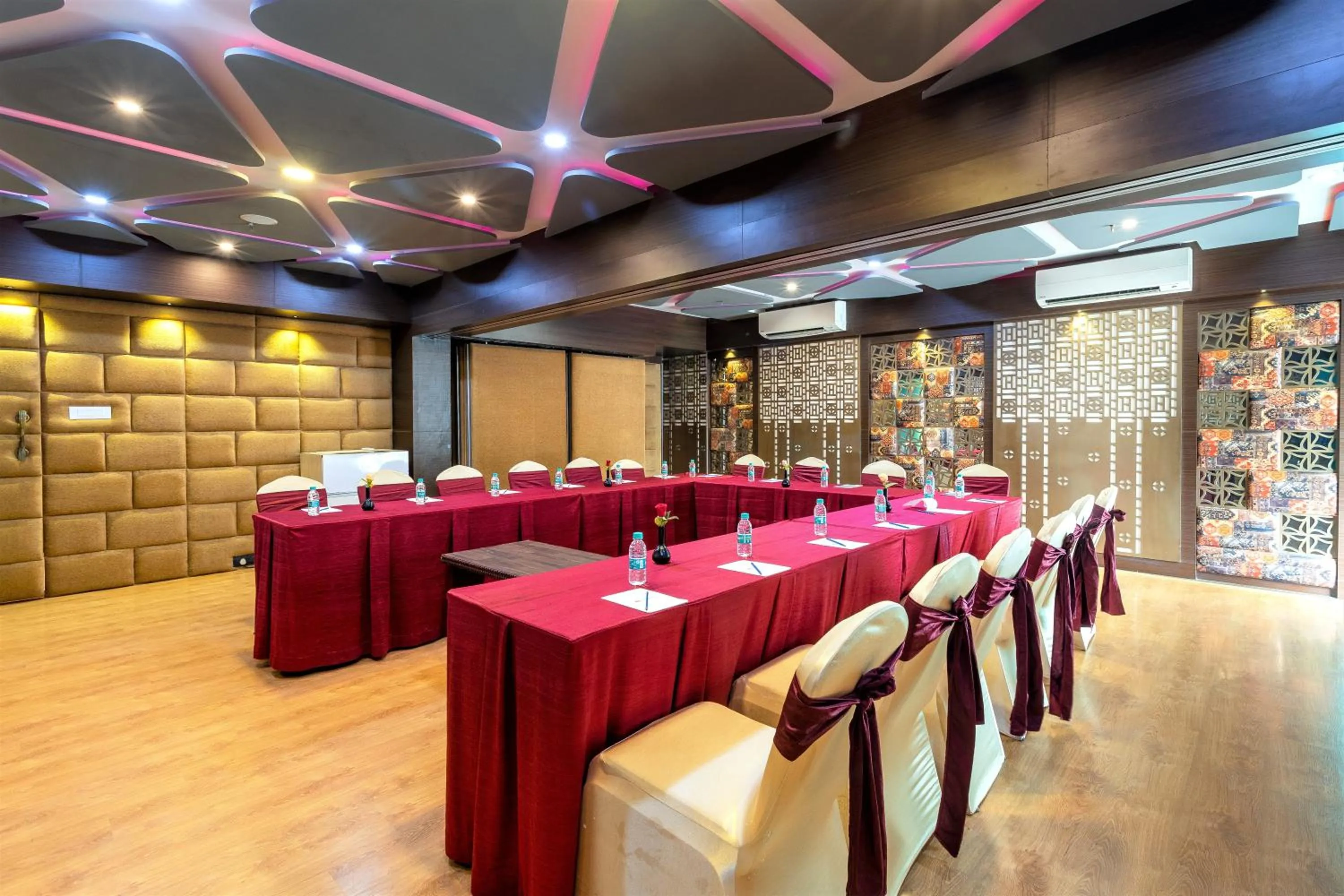 Banquet/Function facilities in The Saibaba Hotel