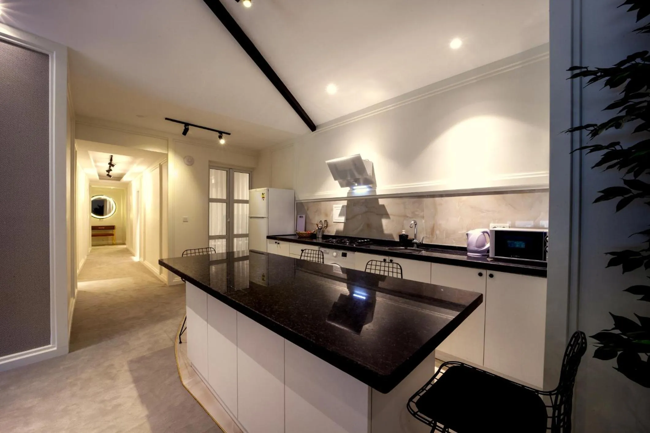 Kitchen or kitchenette in Walton Gardens Pera