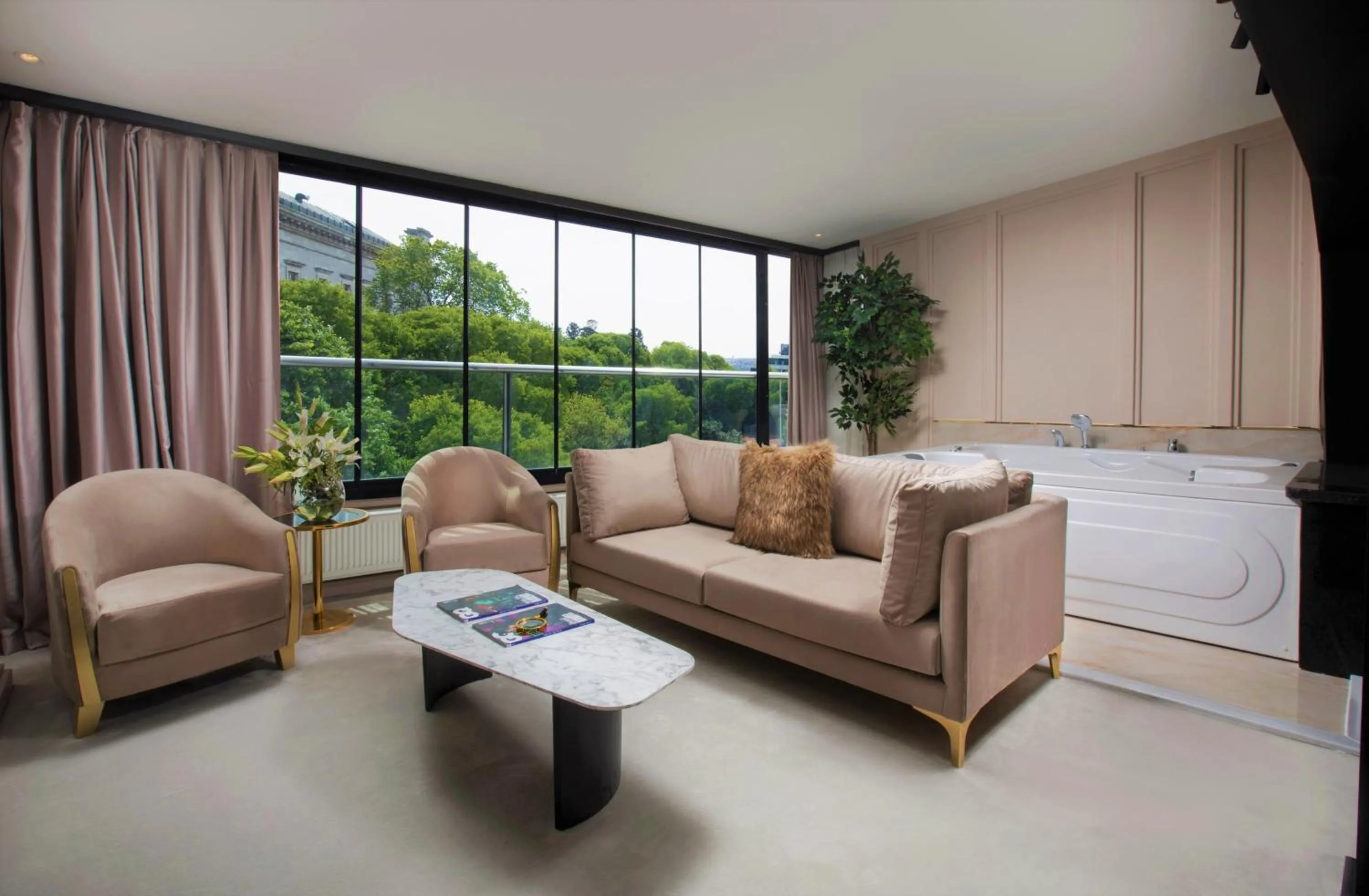 Seating area in Walton Gardens Pera