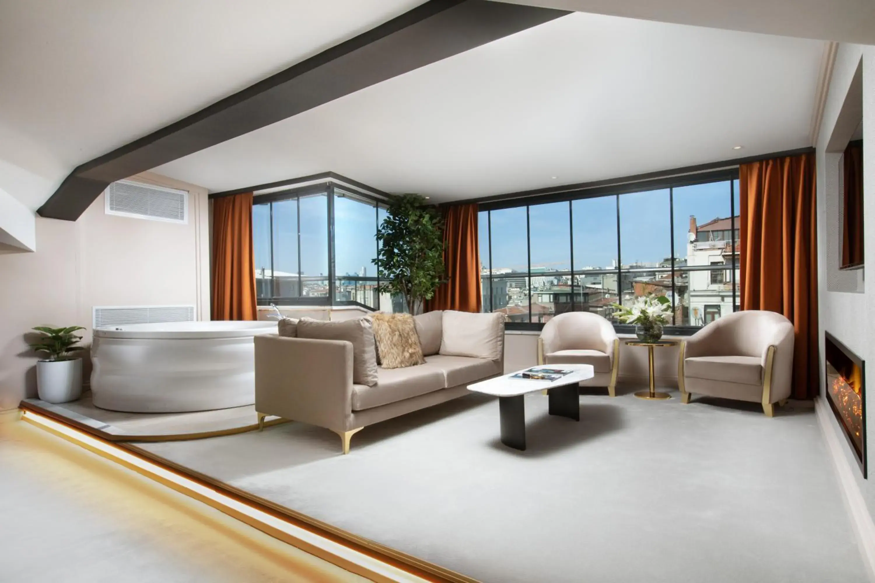 Penthouse Suite with Jaccuzi ~ Fireplace in Walton Gardens Pera Penthouse Suite with Jaccuzi ~ Fireplace in Walton Gardens Pera