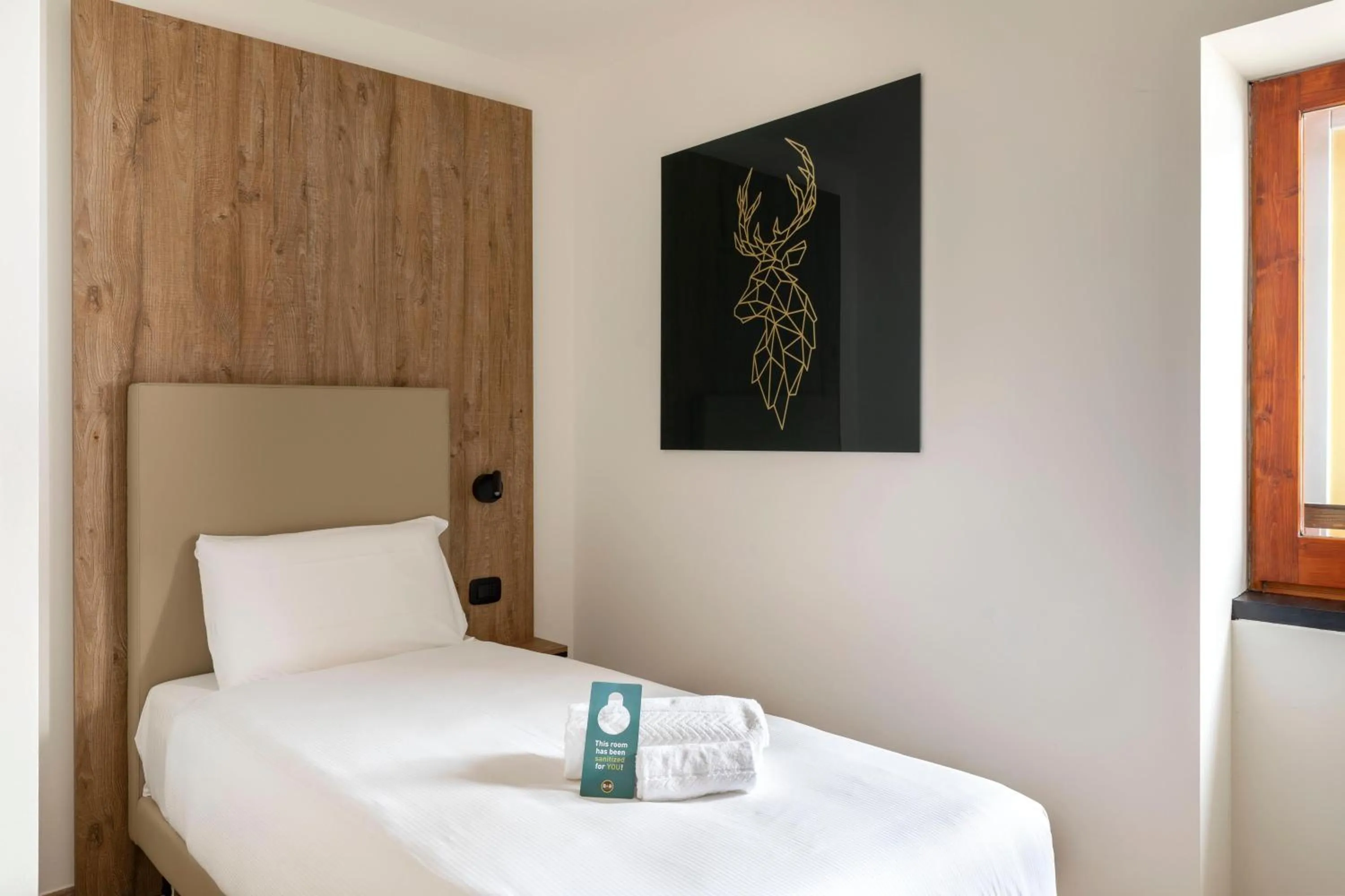 Photo of the whole room, Bed in B&B Hotel Passo Tre Croci Cortina