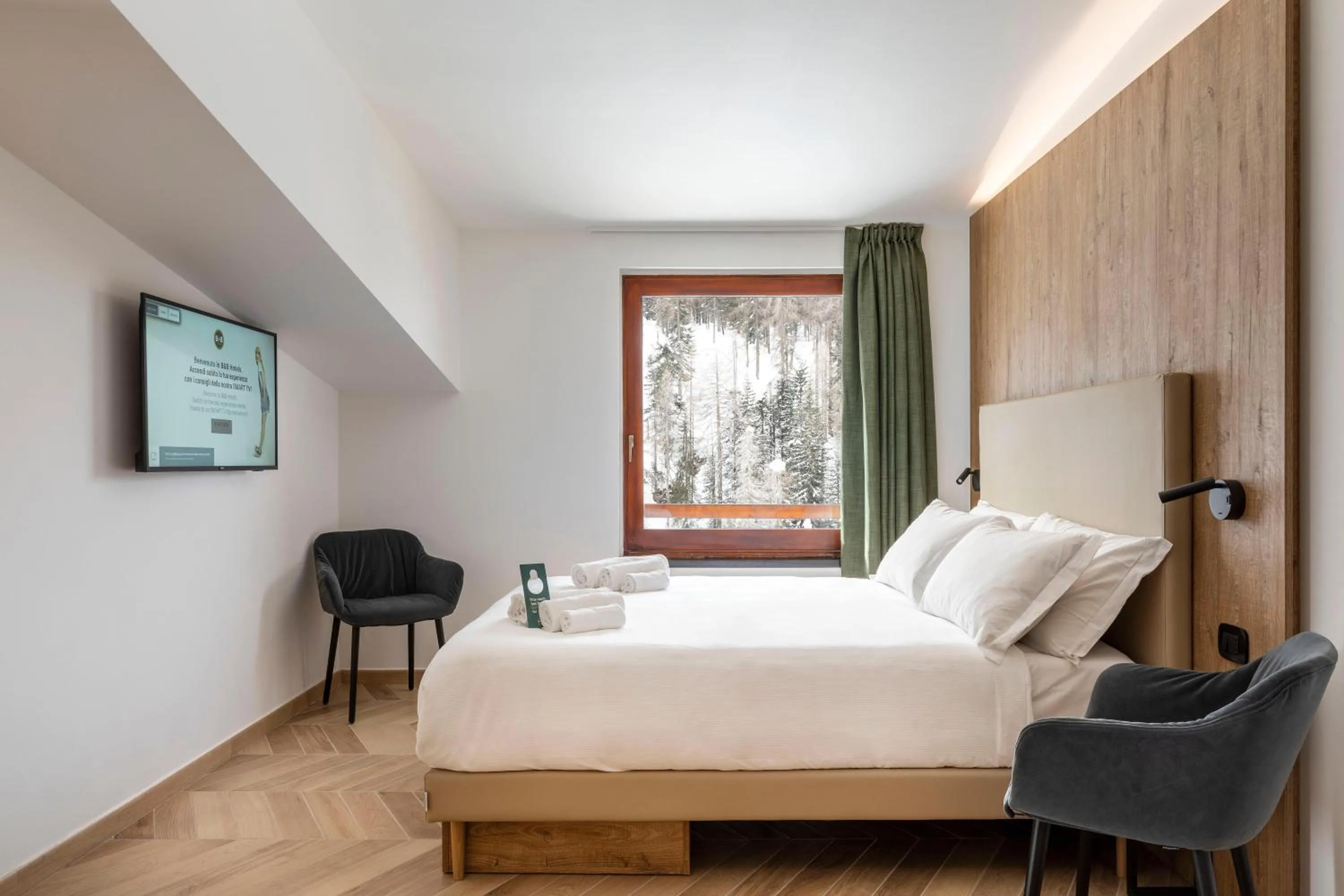 Photo of the whole room, Bed in B&B Hotel Passo Tre Croci Cortina