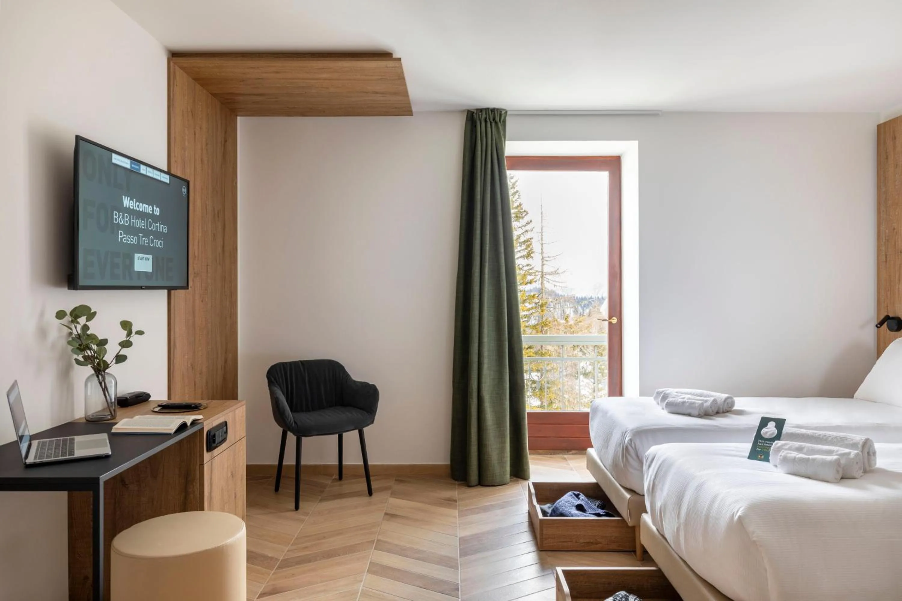 Photo of the whole room, Bed in B&B Hotel Passo Tre Croci Cortina