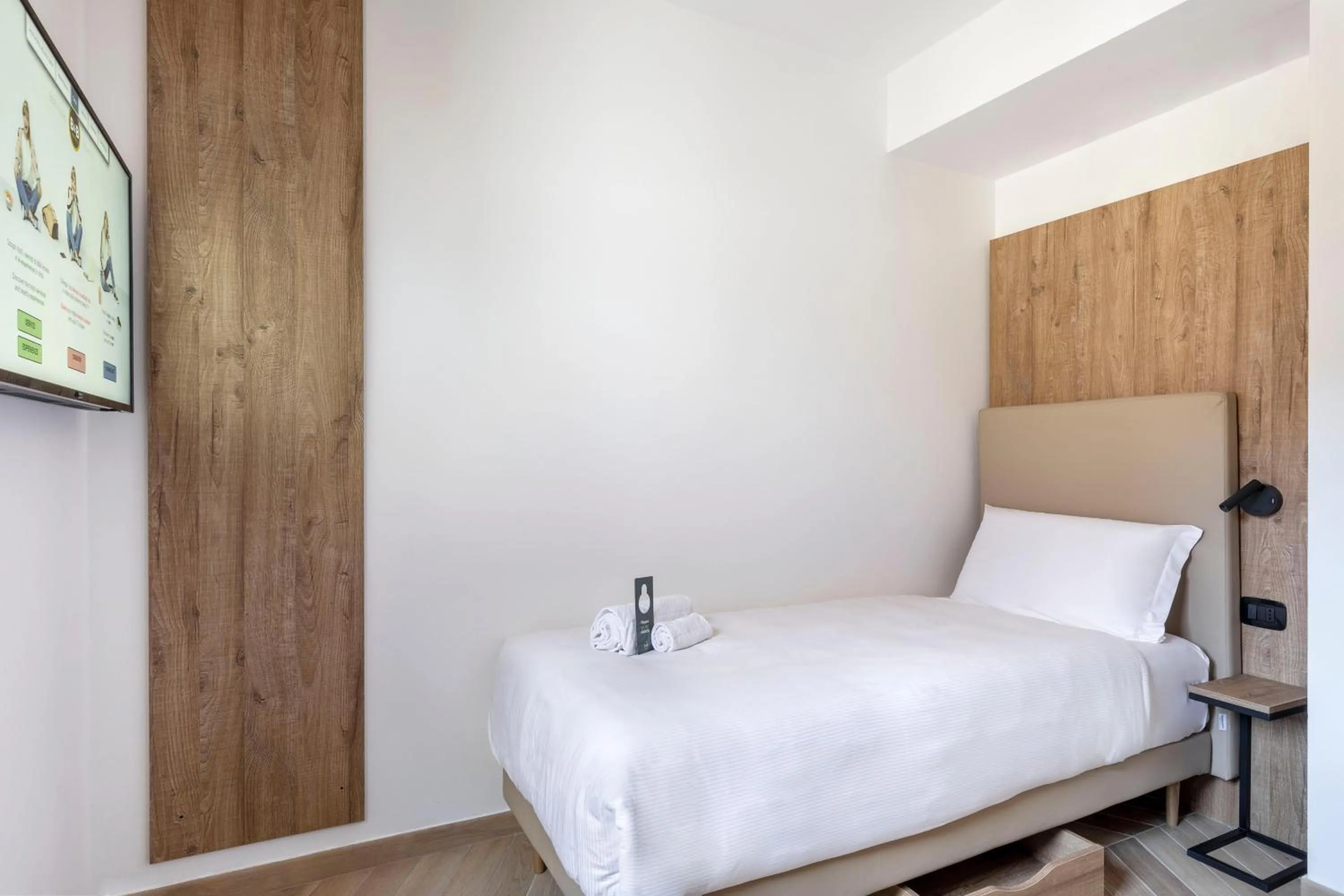 Photo of the whole room, Bed in B&B Hotel Passo Tre Croci Cortina