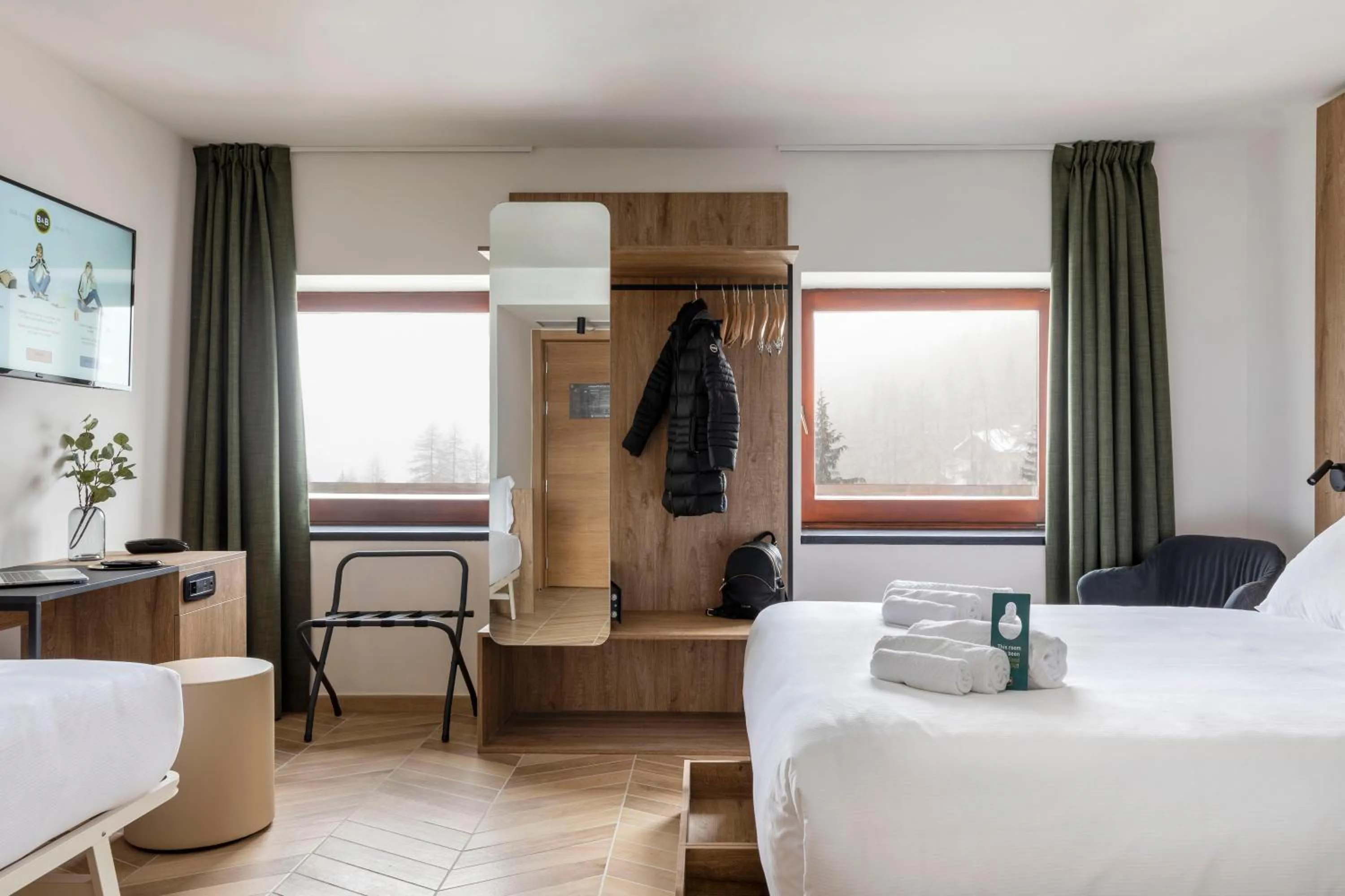 Photo of the whole room, Bed in B&B Hotel Passo Tre Croci Cortina