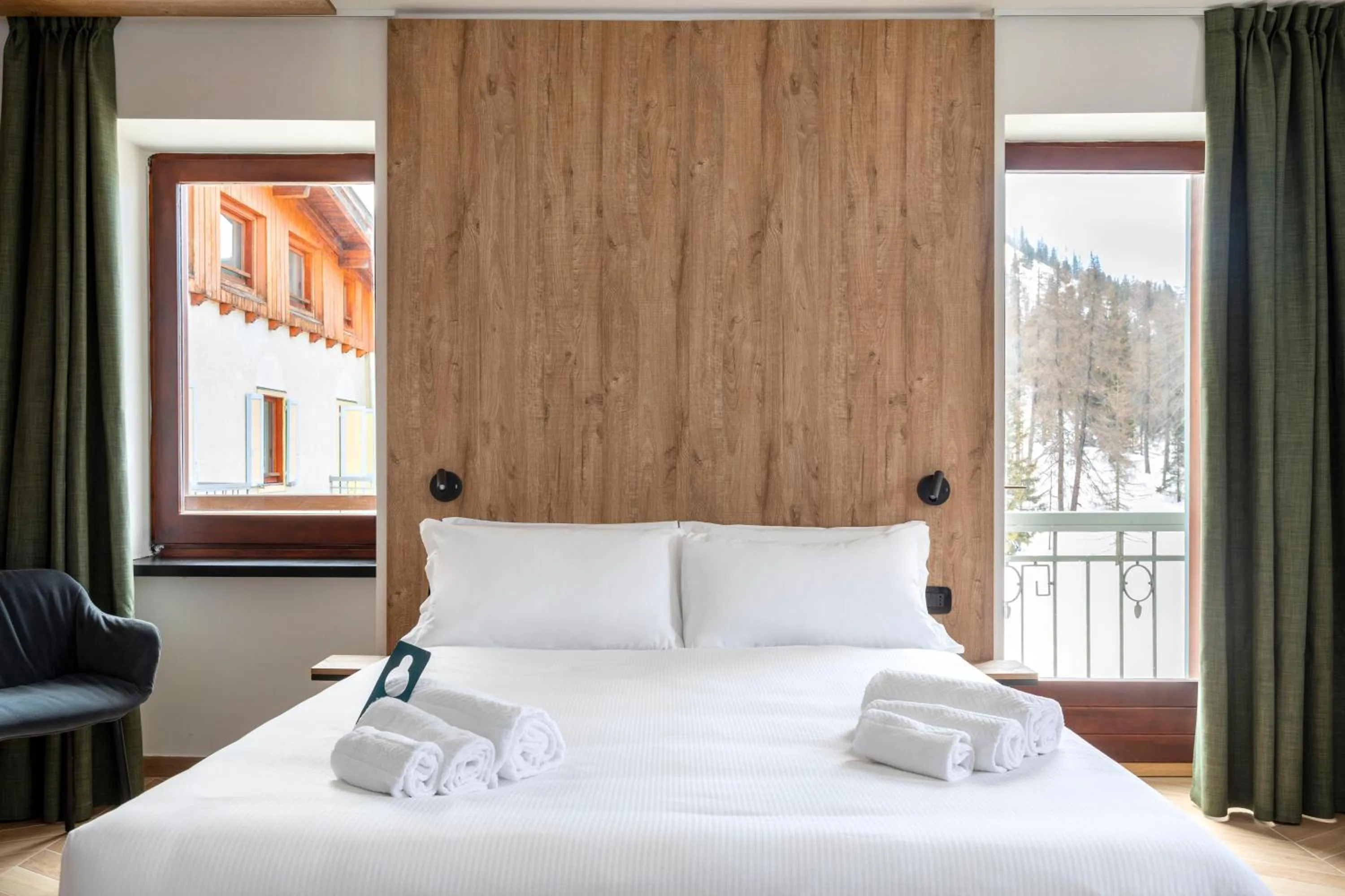 Photo of the whole room, Bed in B&B Hotel Passo Tre Croci Cortina