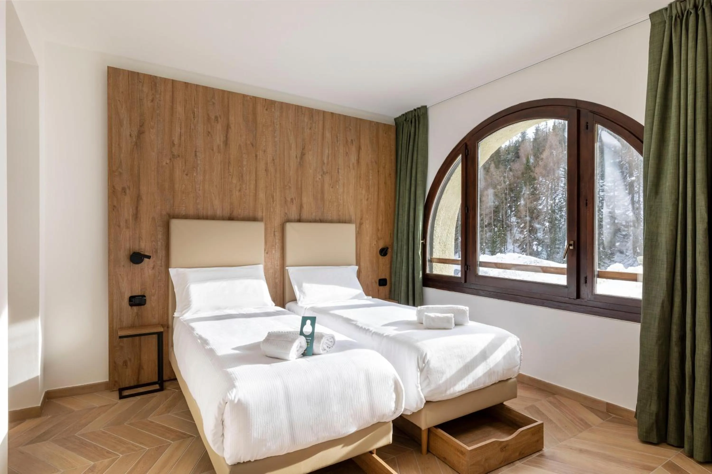 Photo of the whole room, Bed in B&B Hotel Passo Tre Croci Cortina