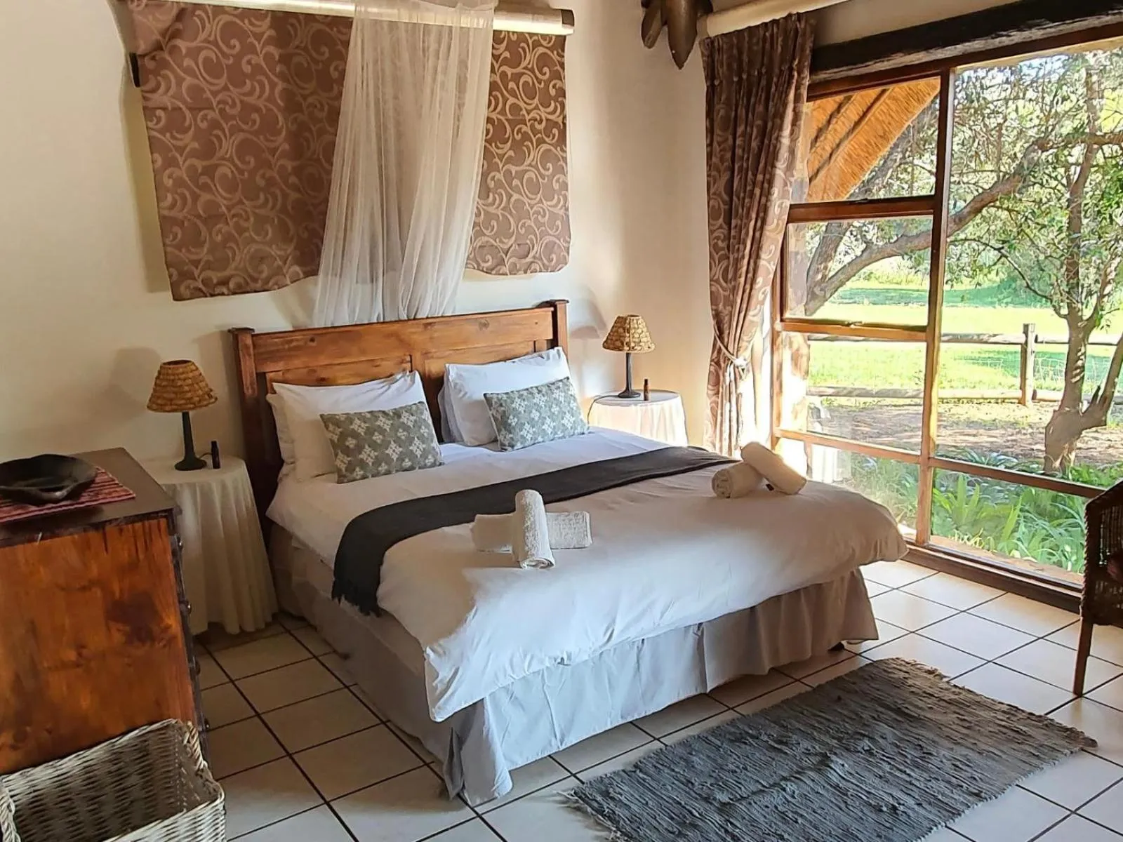 Bedroom, Bed in Glen Afric Country Lodge