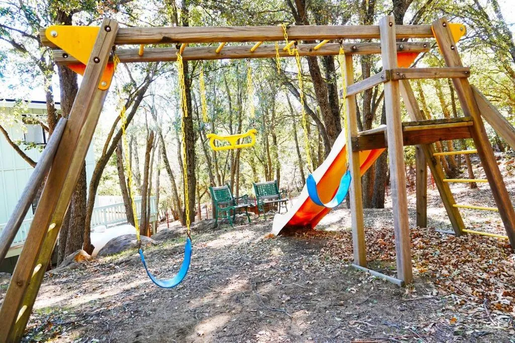 Day in Pine Hills Cabin in Julian