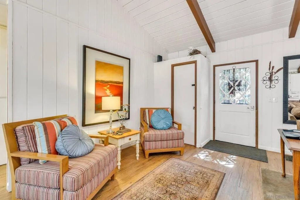 Living room in Pine Hills Cabin in Julian