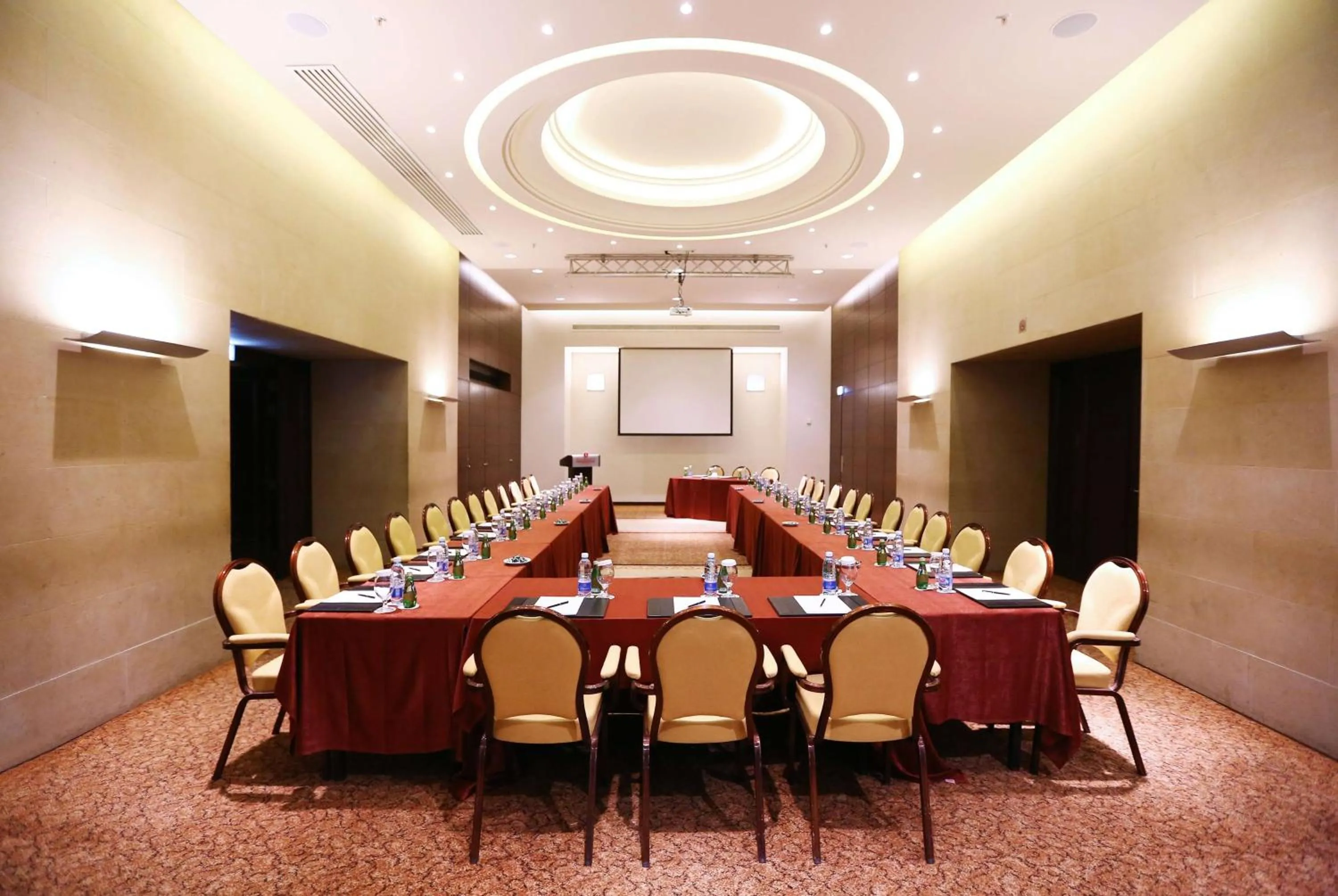 Meeting/conference room in Ramada Plaza by Wyndham Beirut Raouche