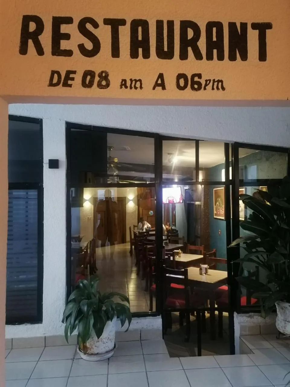 Restaurant/places to eat in HOTEL MARIA EUGENIA