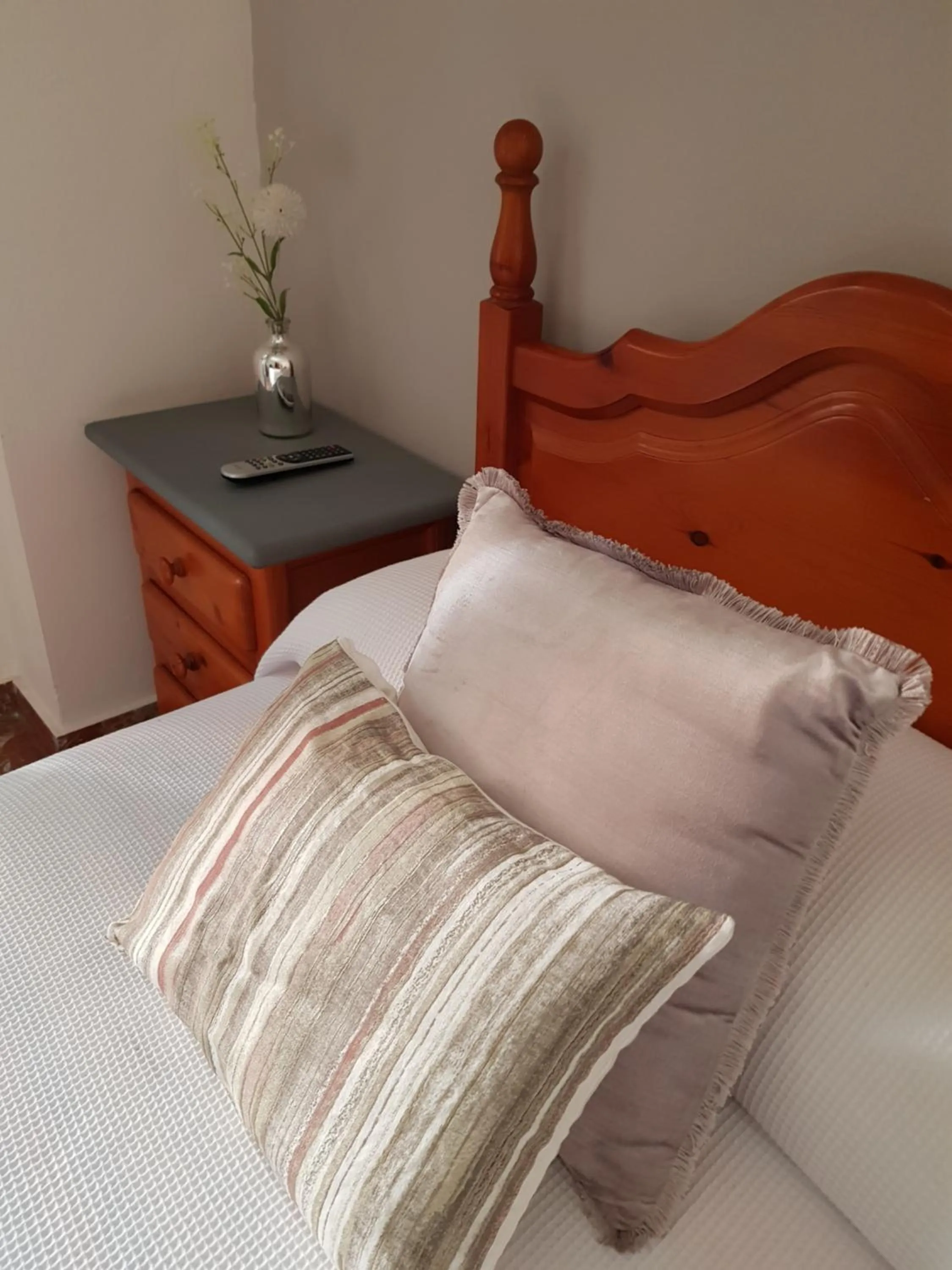 Bathroom, Bed in Pension La Vega