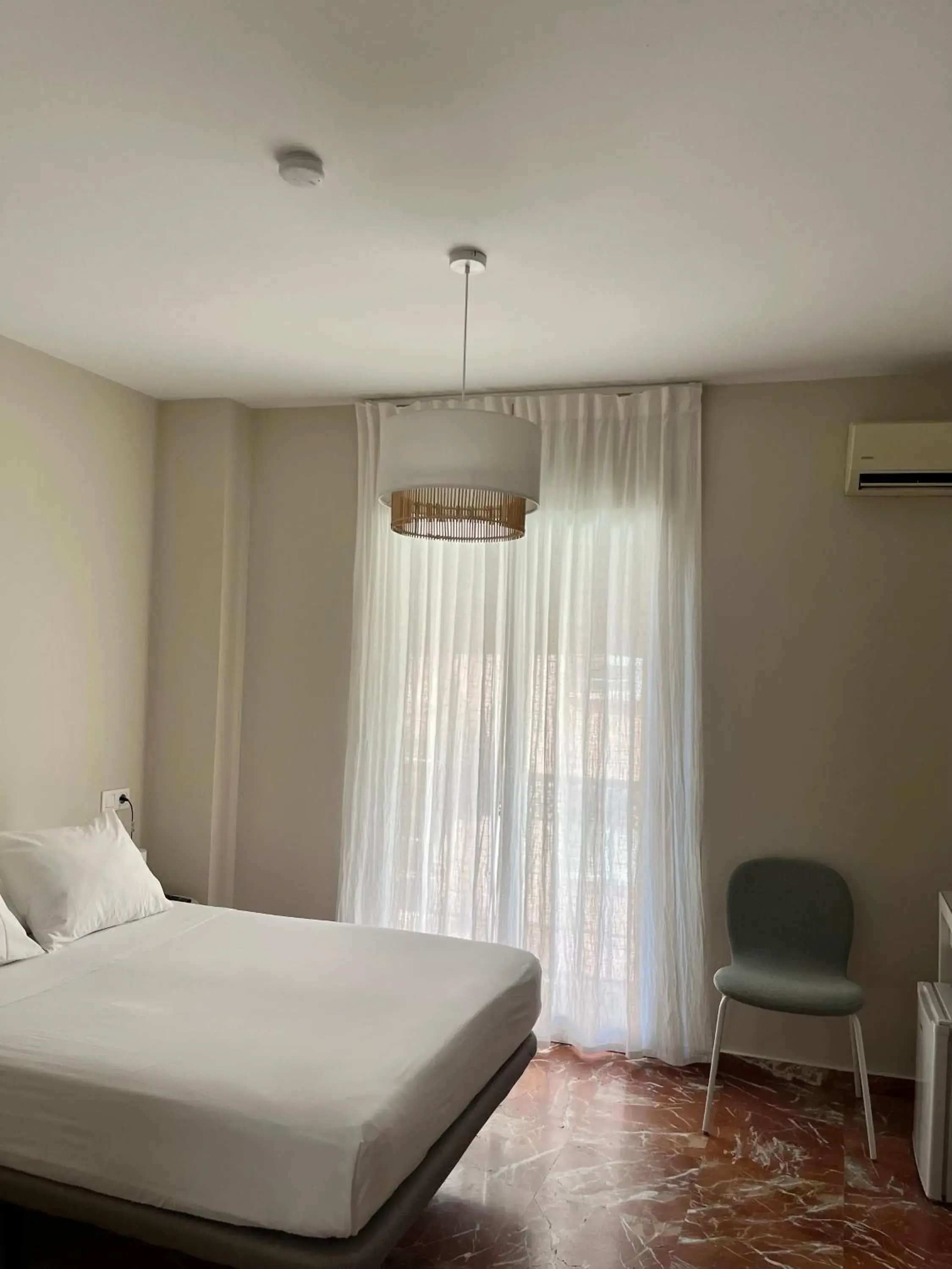 Double Room with doble bed in La Vega Rooms Double Room with doble bed in La Vega Rooms