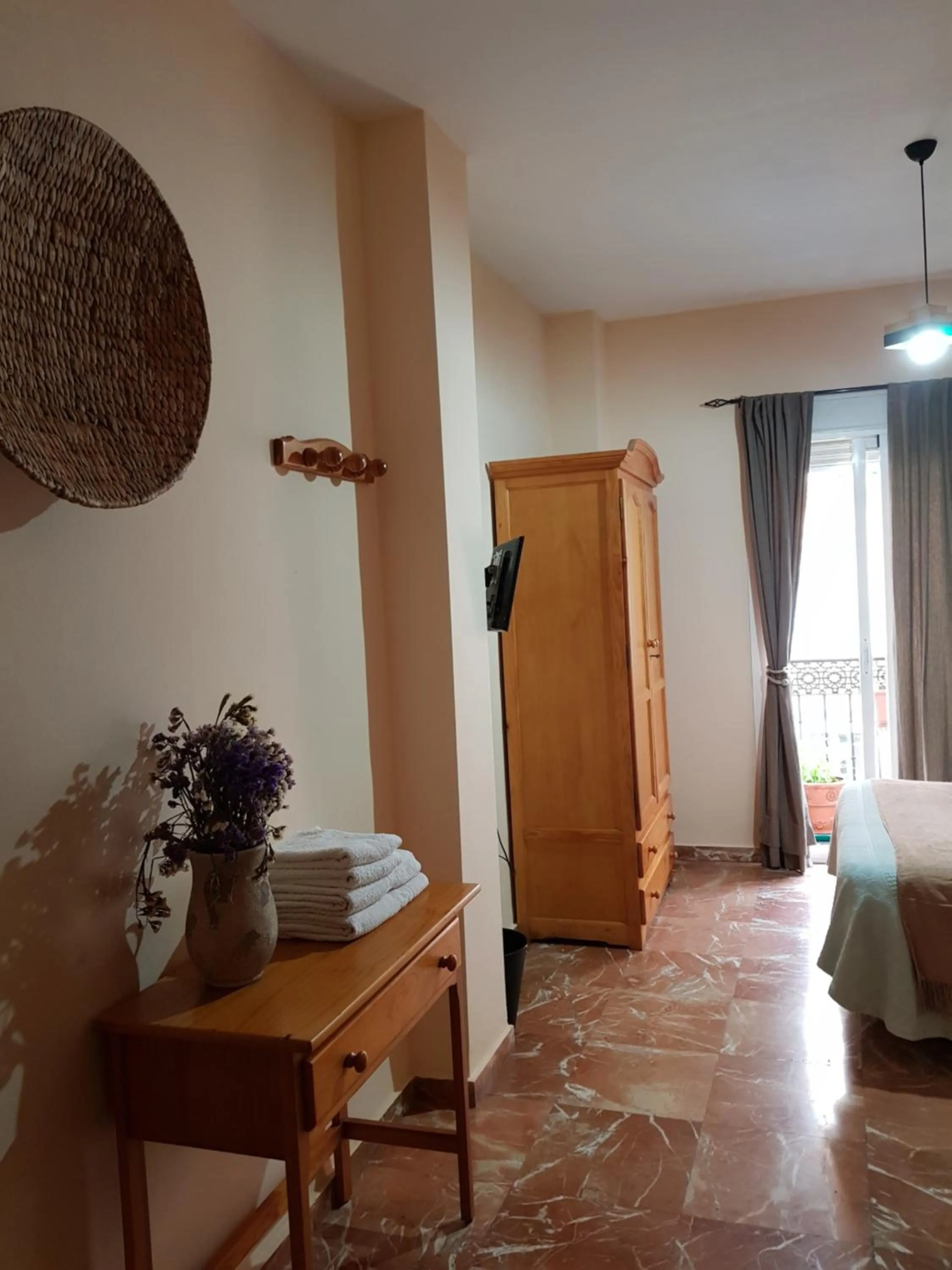 Bathroom, Bed in Pension La Vega