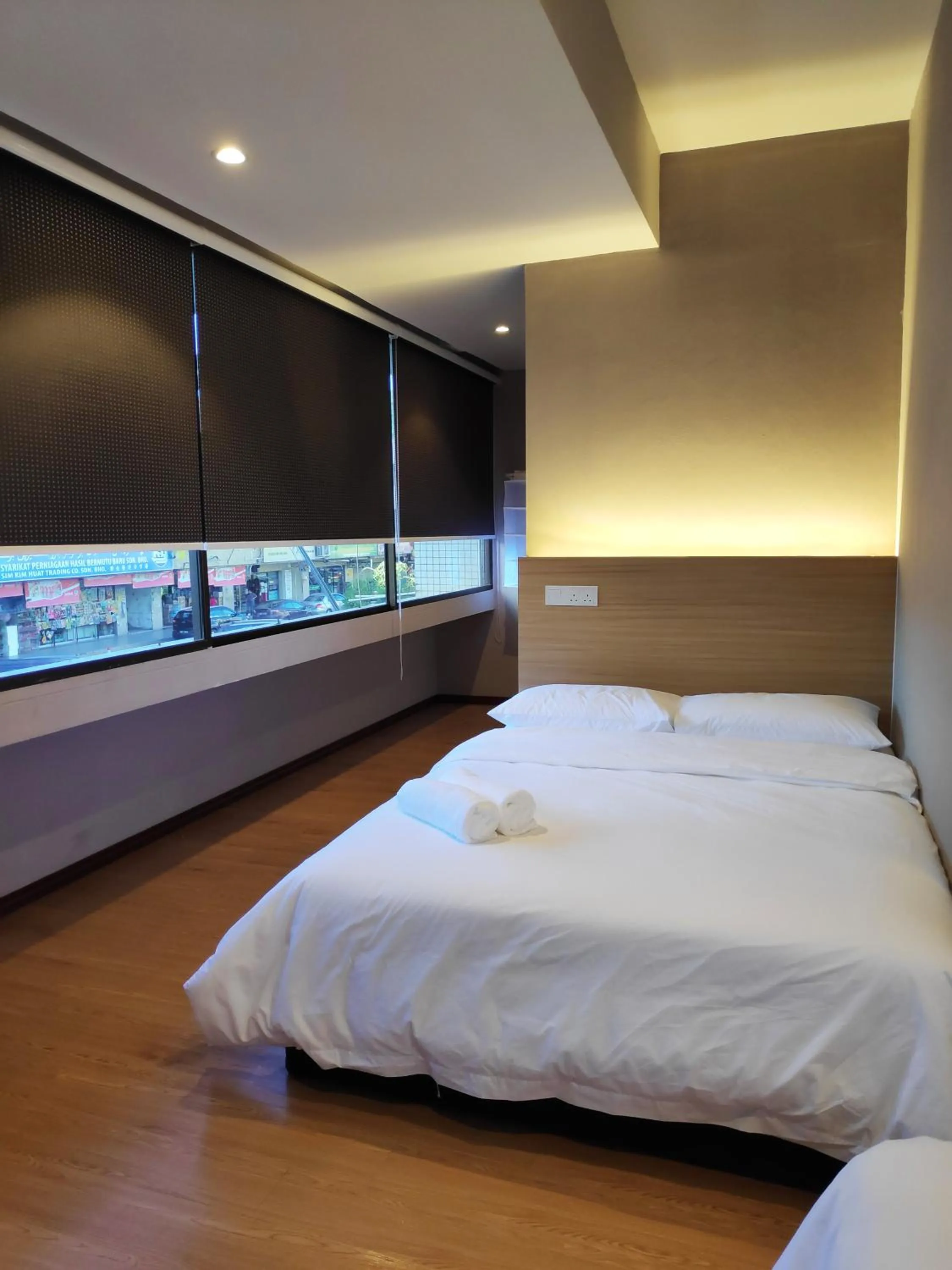 EZ Suites