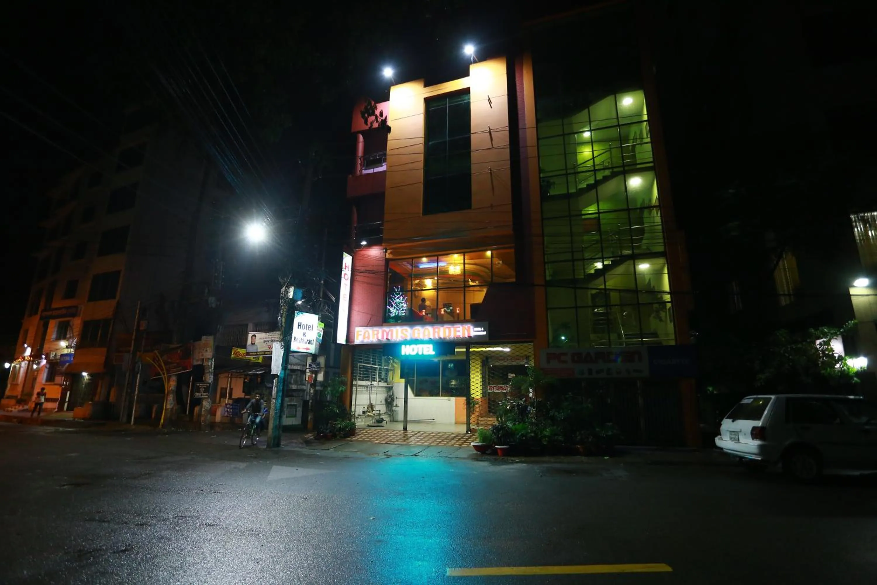 Property building in Hotel Farmis Garden