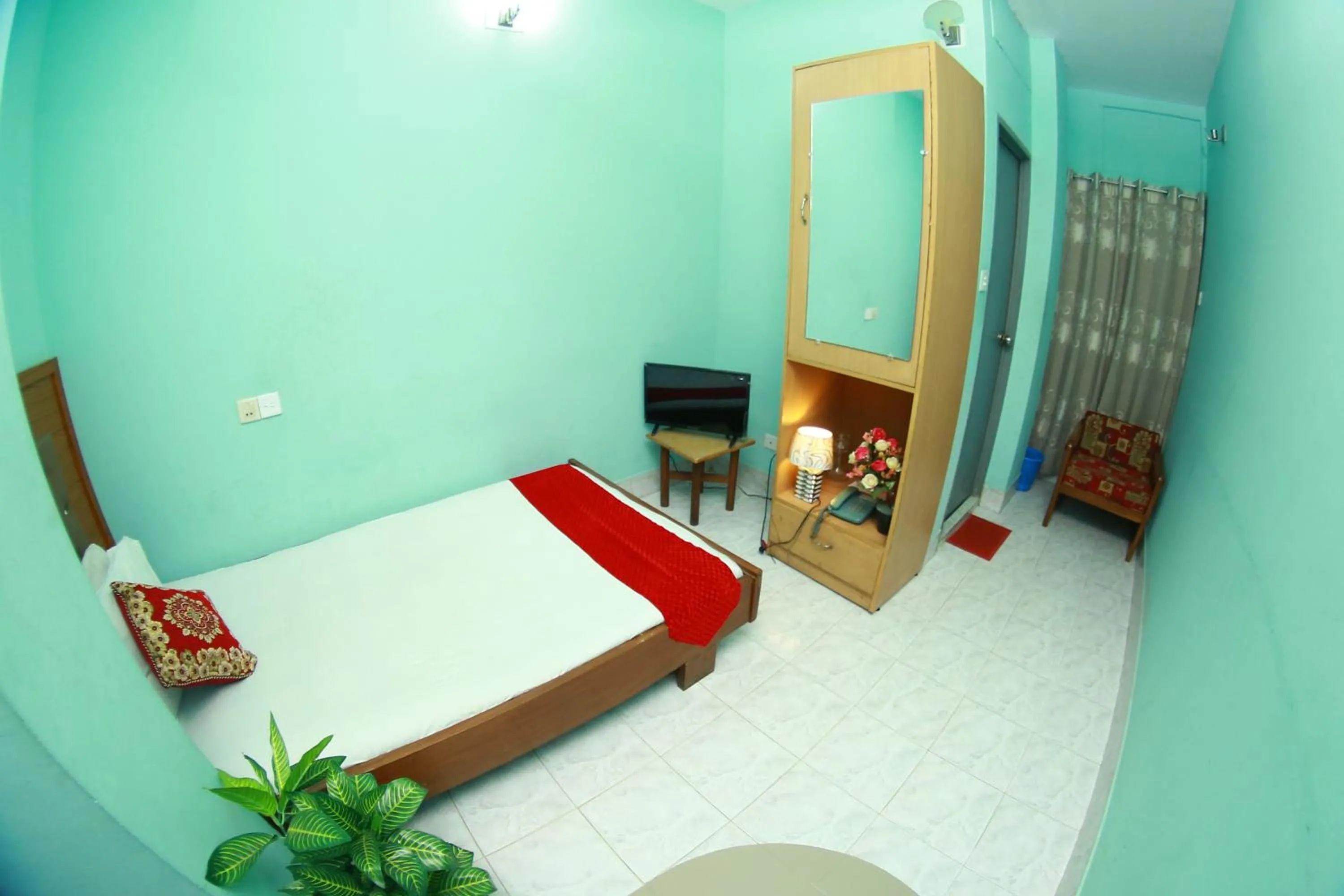 Bed in Hotel Farmis Garden