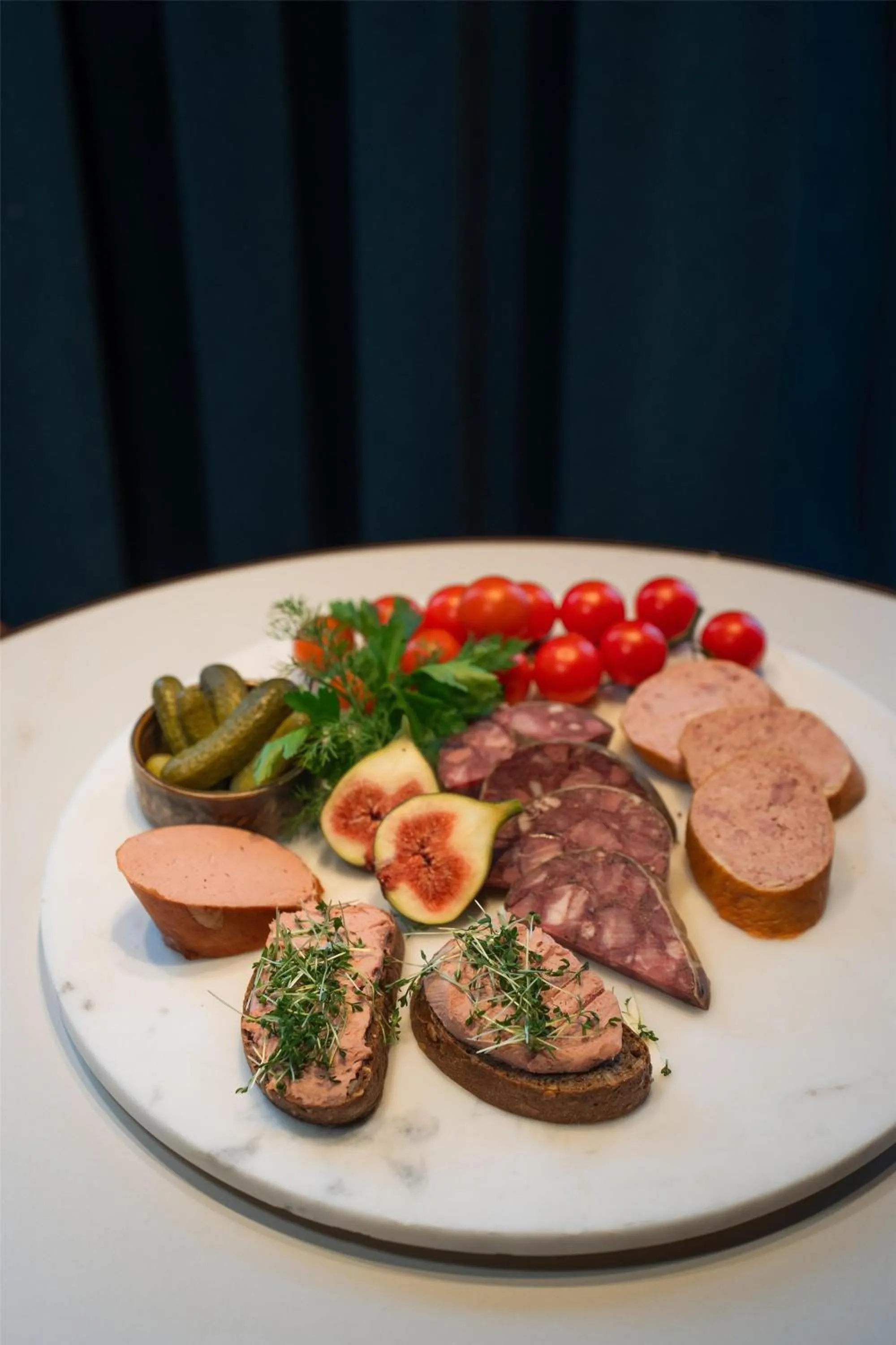 Food and drinks in Radisson Collection Hotel, Berlin