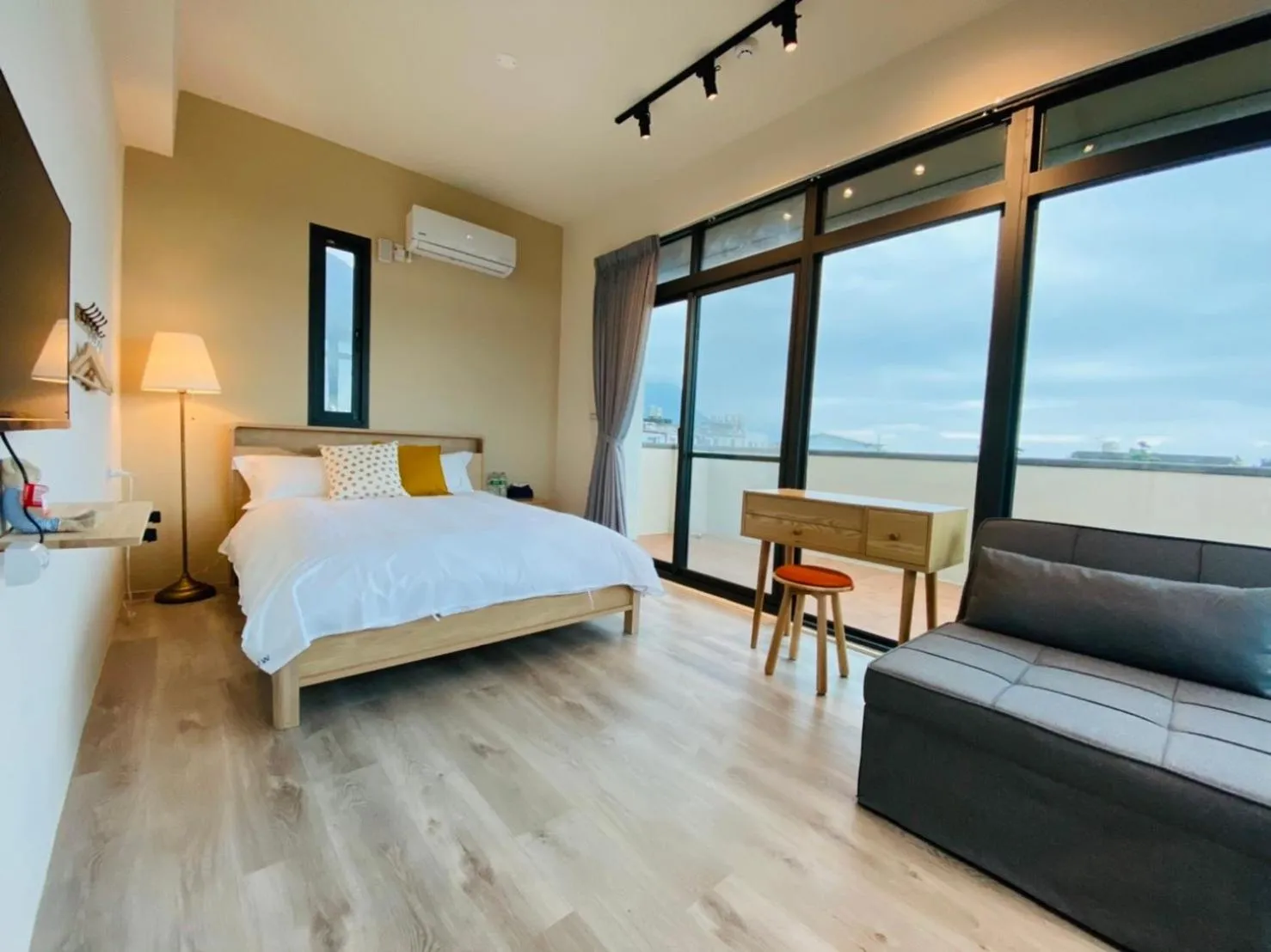 Bed in J.W Manbo Taroko