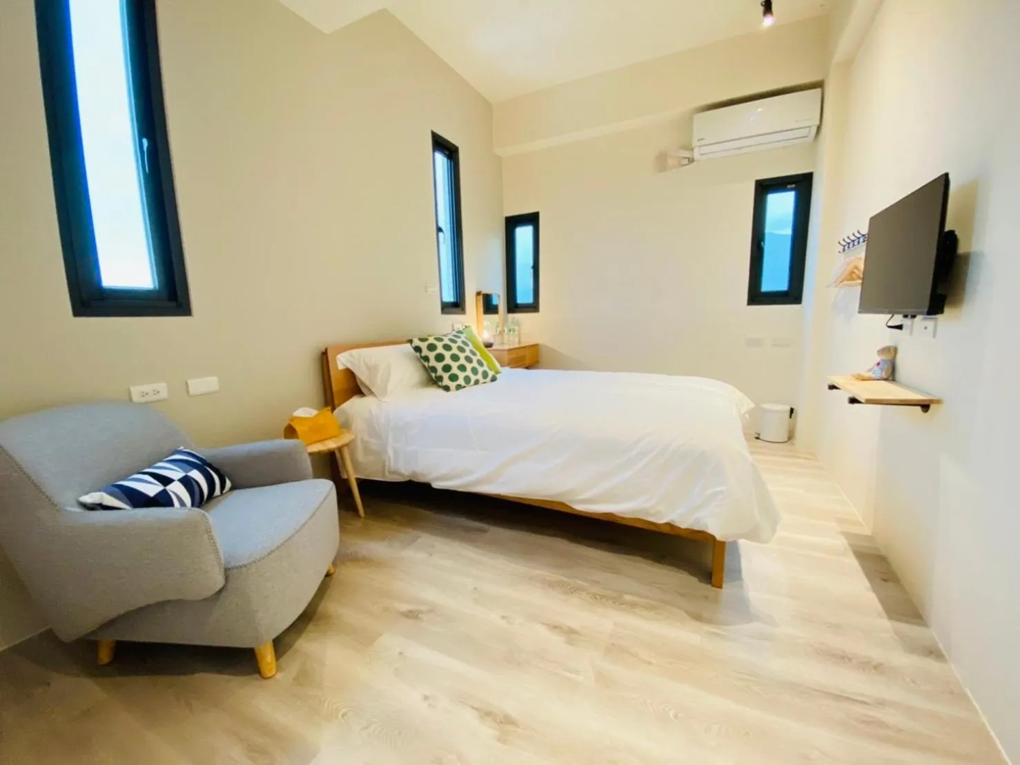 Bed in J.W Manbo Taroko