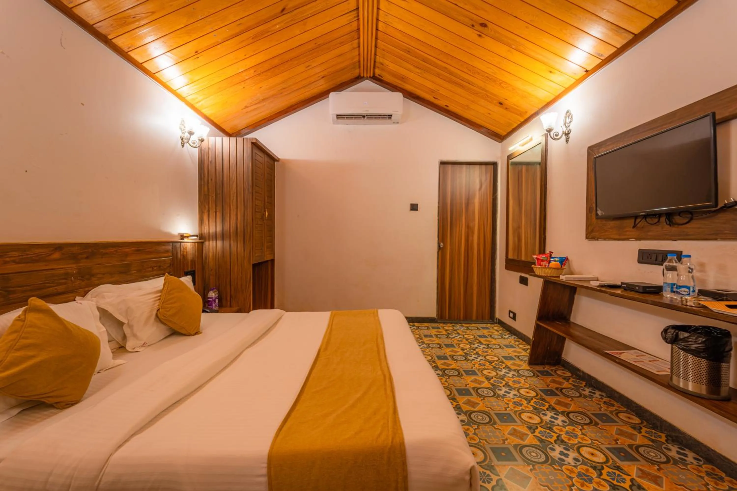 TV and multimedia, Bed in Red Button Resort