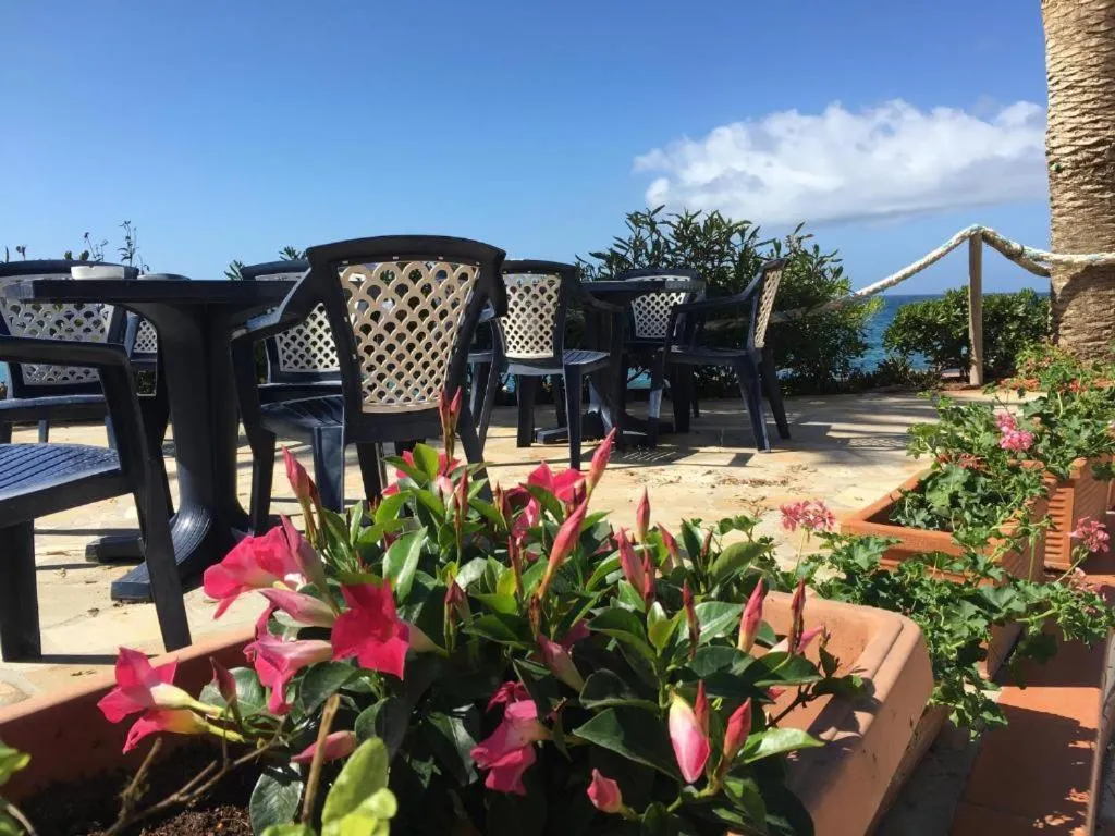 Restaurant/places to eat in Mandel 2 Residence by Mandel club