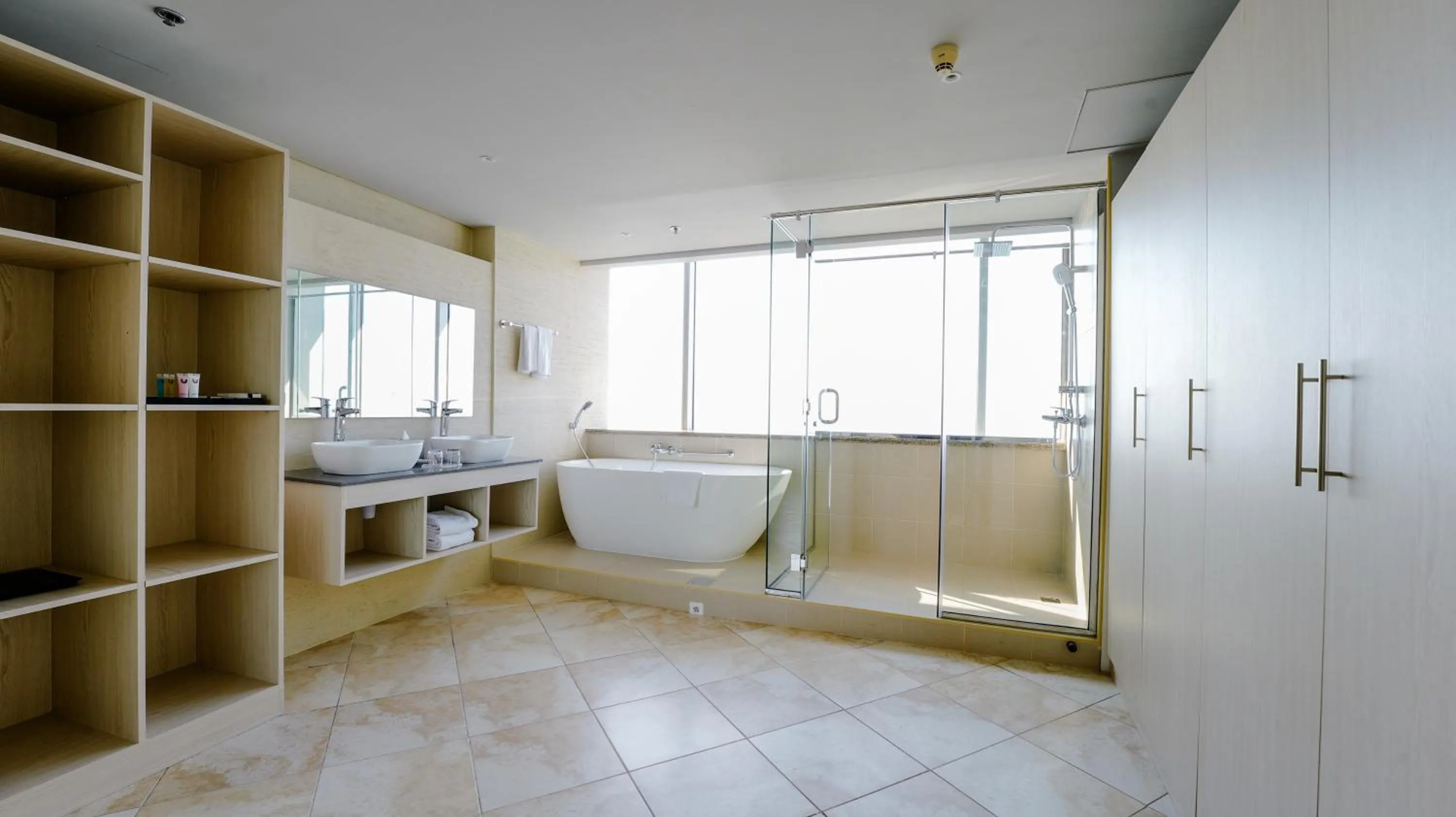 Toilet in Blue Beach Tower The Walk JBR