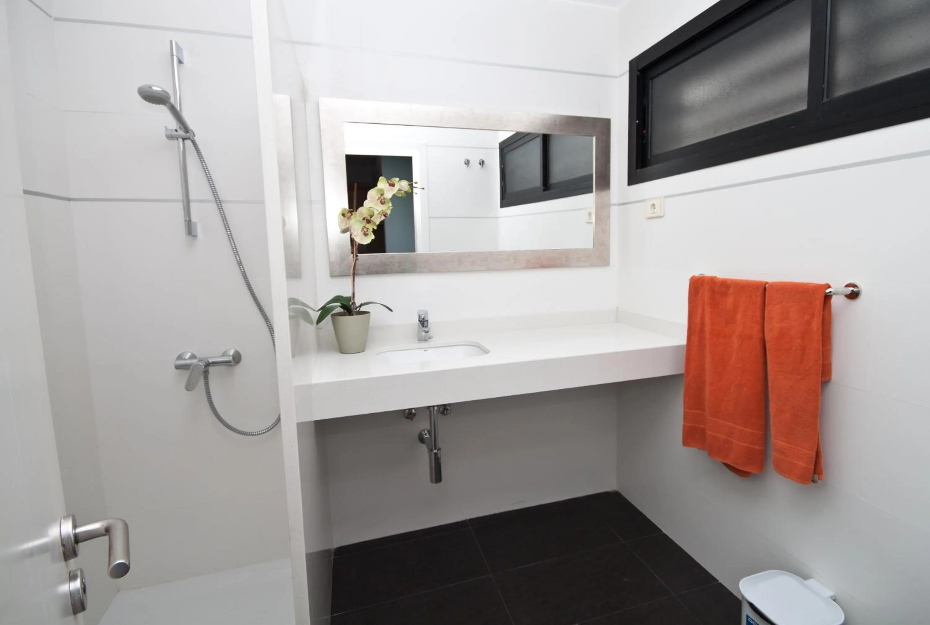 Bathroom in Amadores Beach Apartments