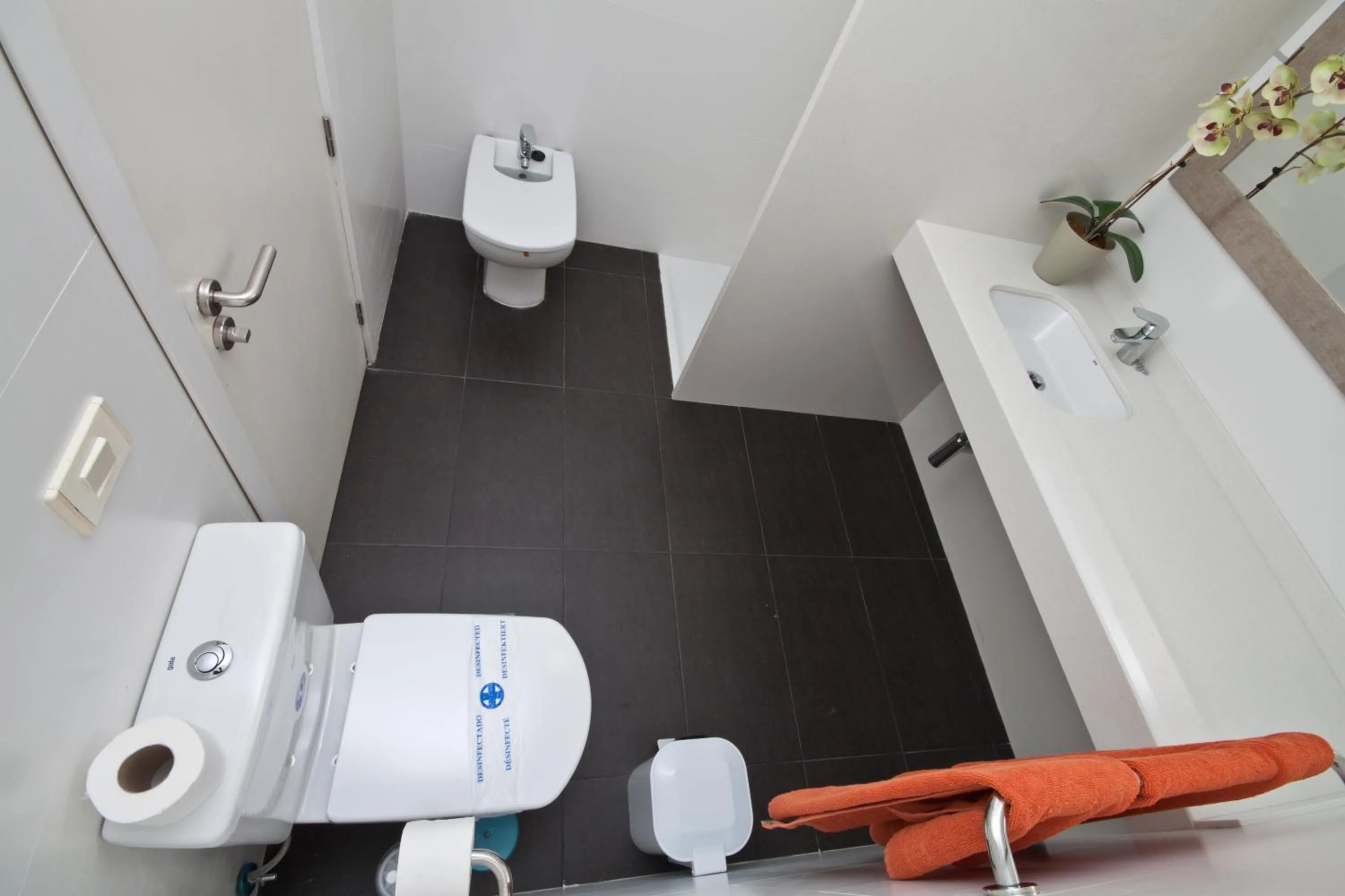 Bathroom in Amadores Beach Apartments