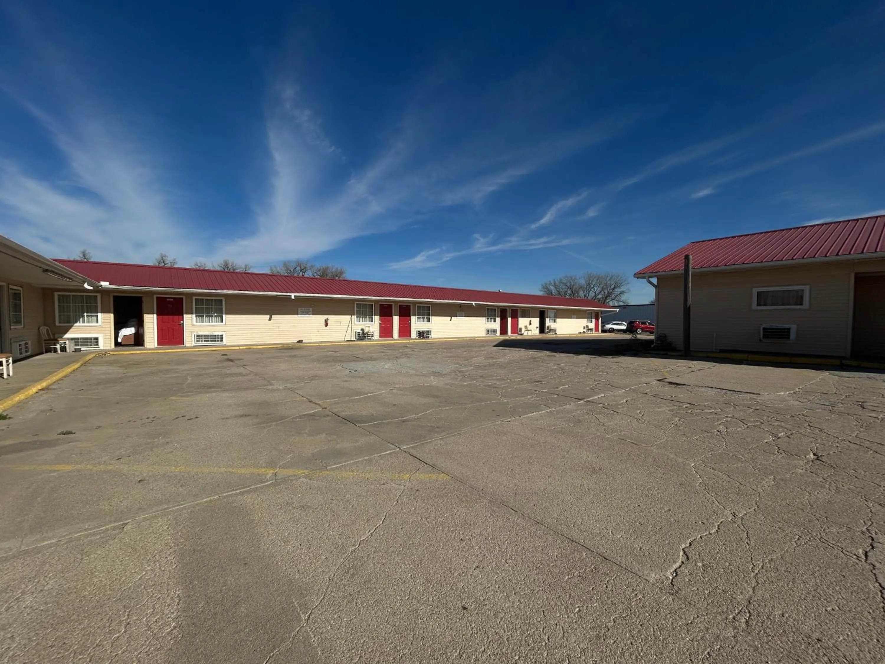 Facade/entrance in Big 12 Motel Broken Bow NE