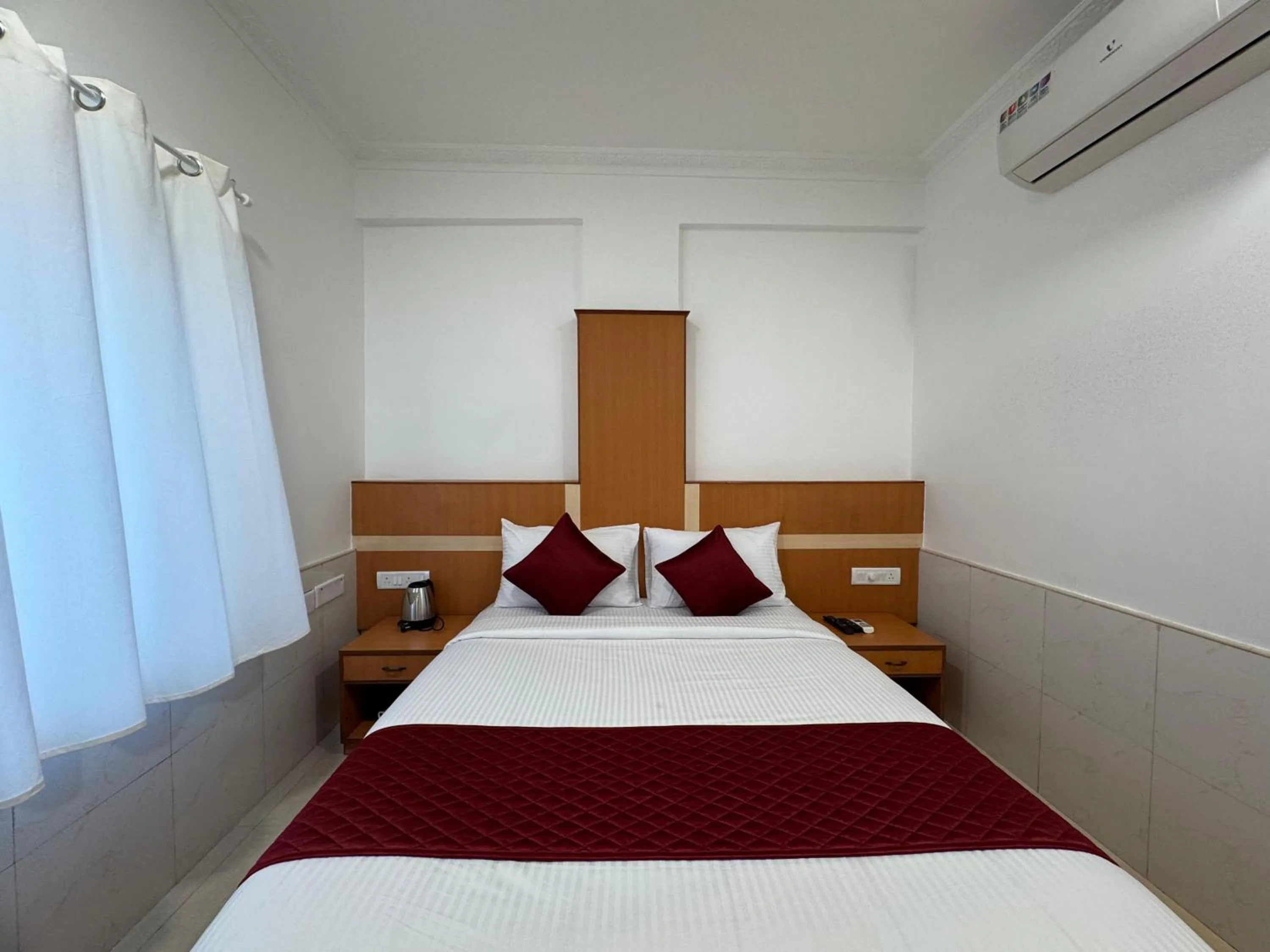 Bed in Zipp Lite Murugeshpalya