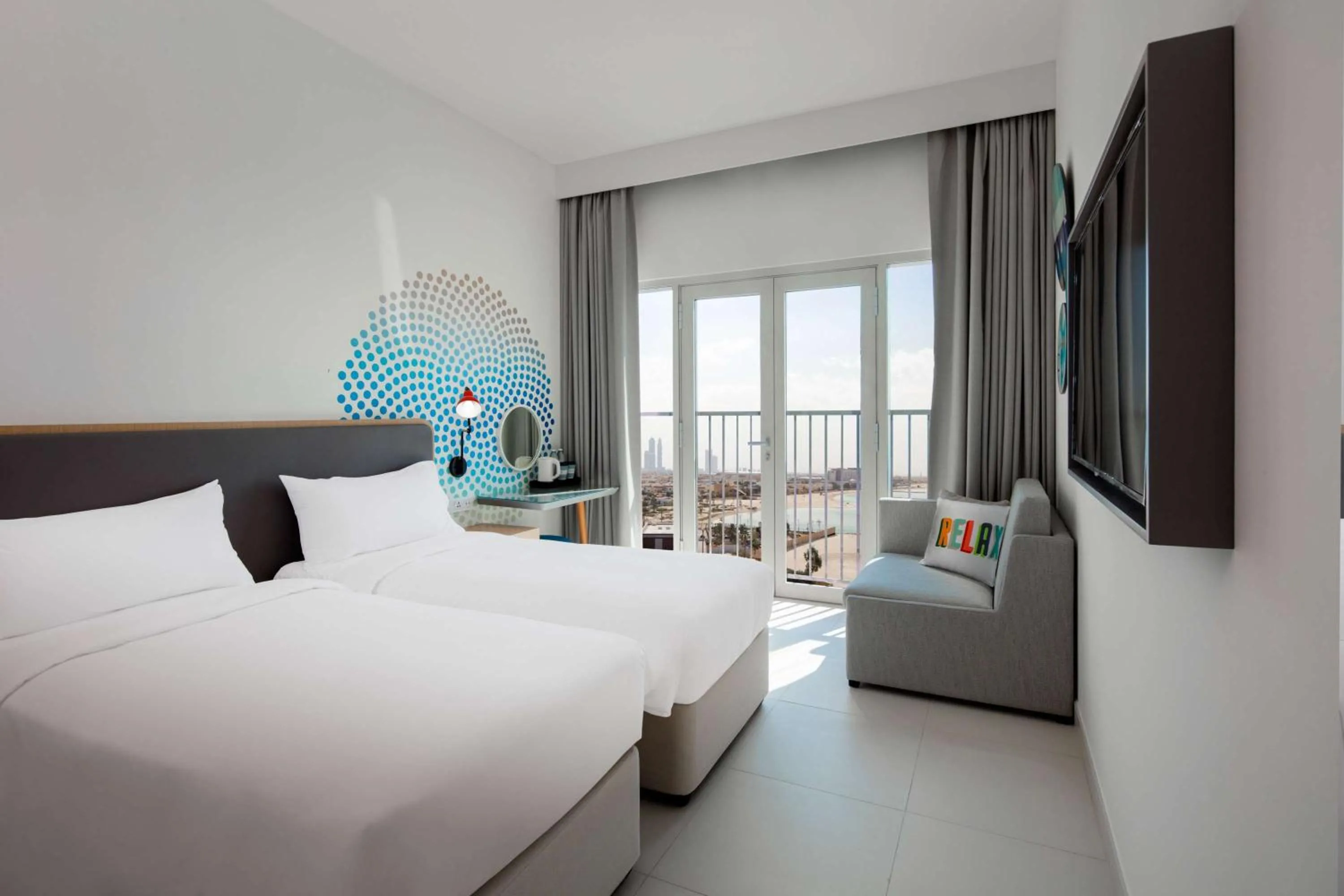 Bedroom, Bed in Rove La Mer Beach, Jumeirah