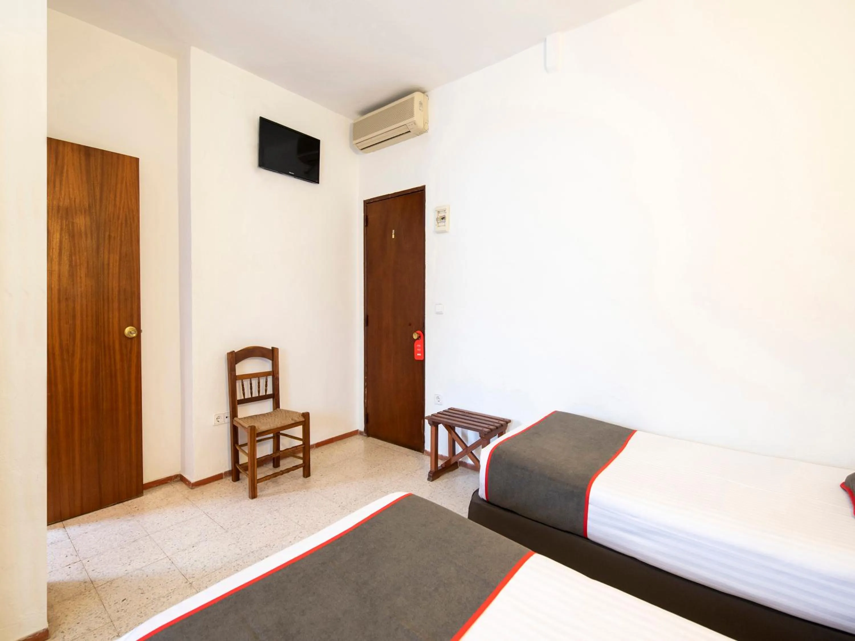 Bed in Hostal Santiago