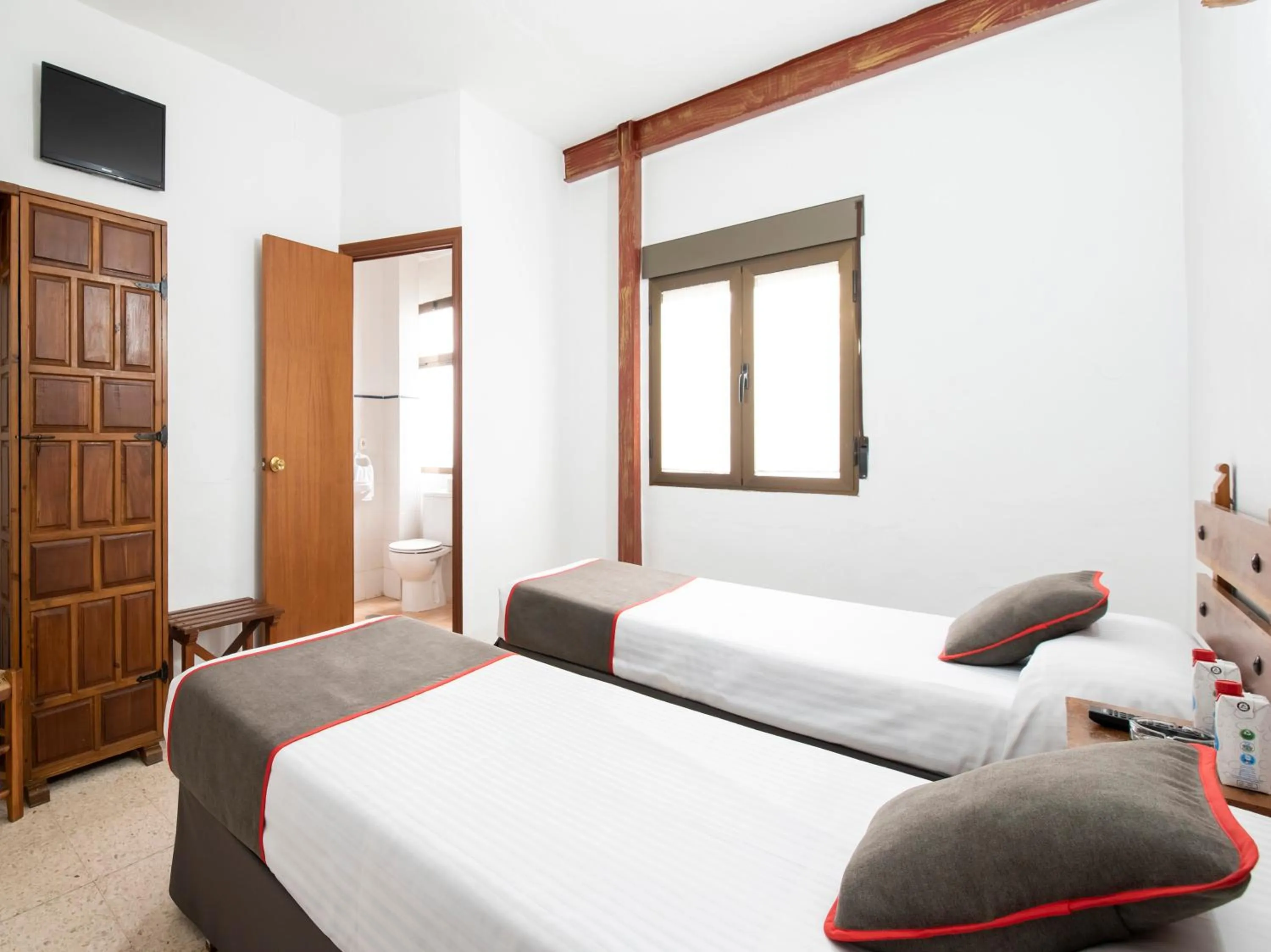 Bed in Hostal Santiago