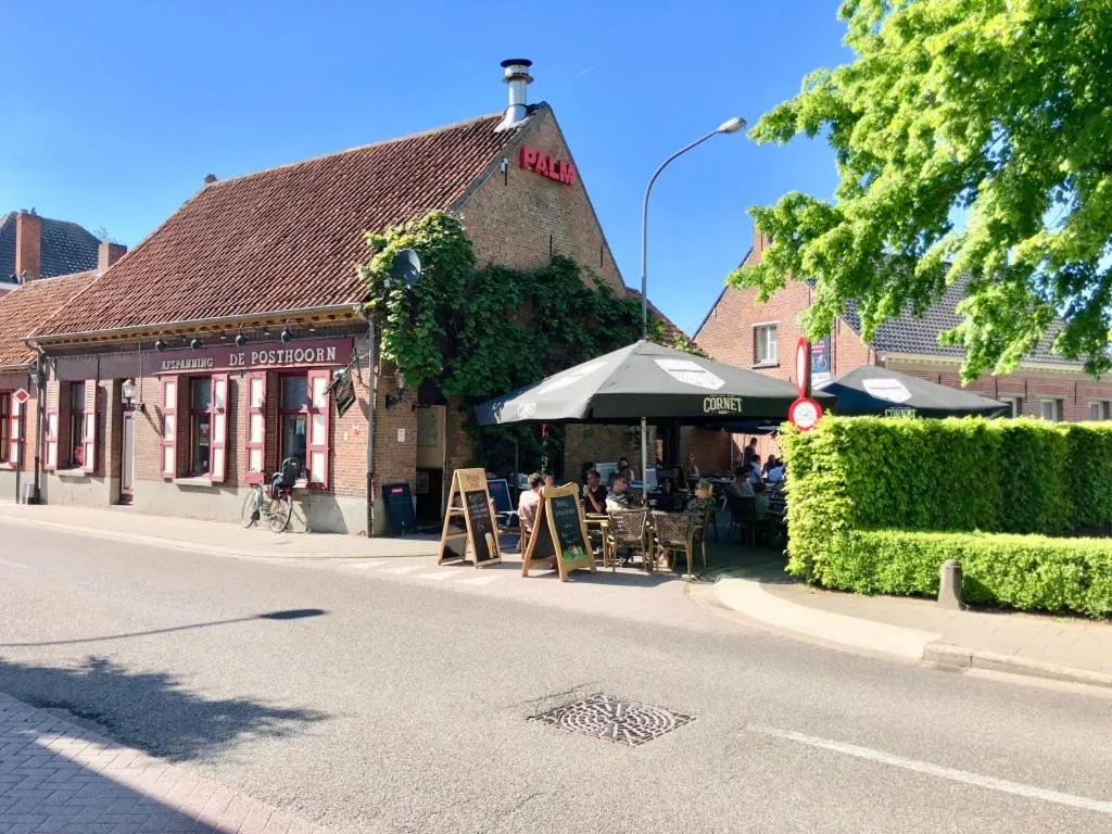 Restaurant/places to eat in B&B 't Mjeels Pierke