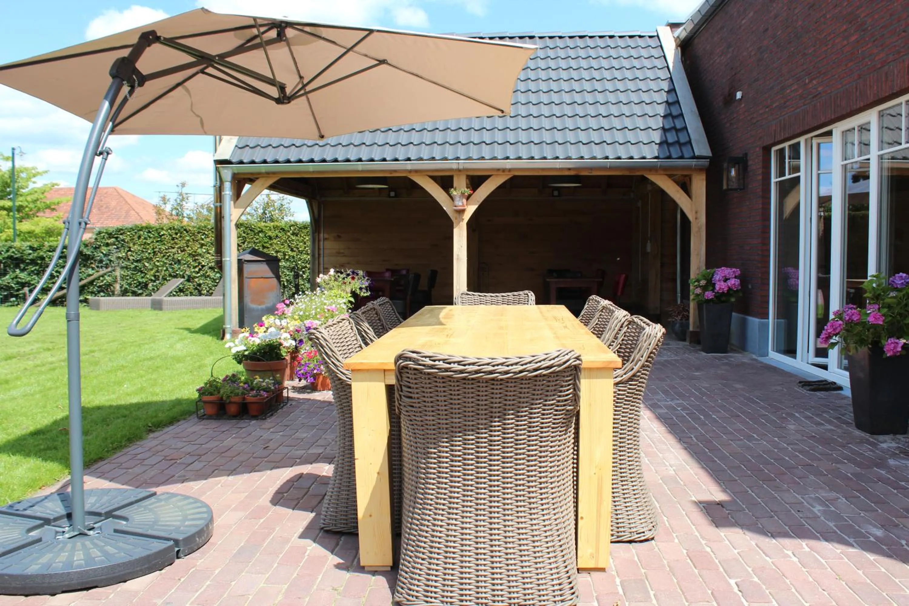 Garden in B&B 't Mjeels Pierke