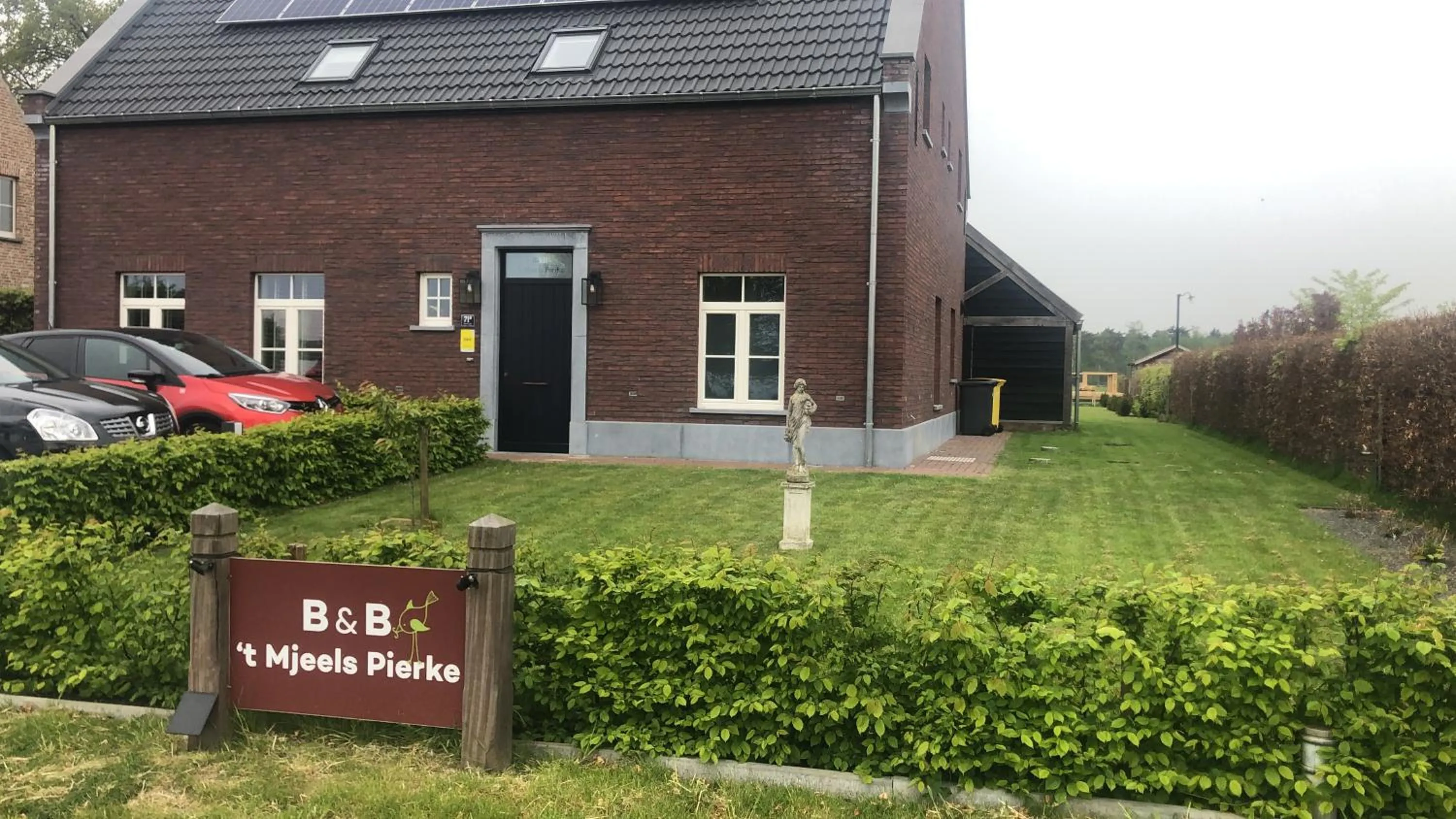 Property building in B&B 't Mjeels Pierke