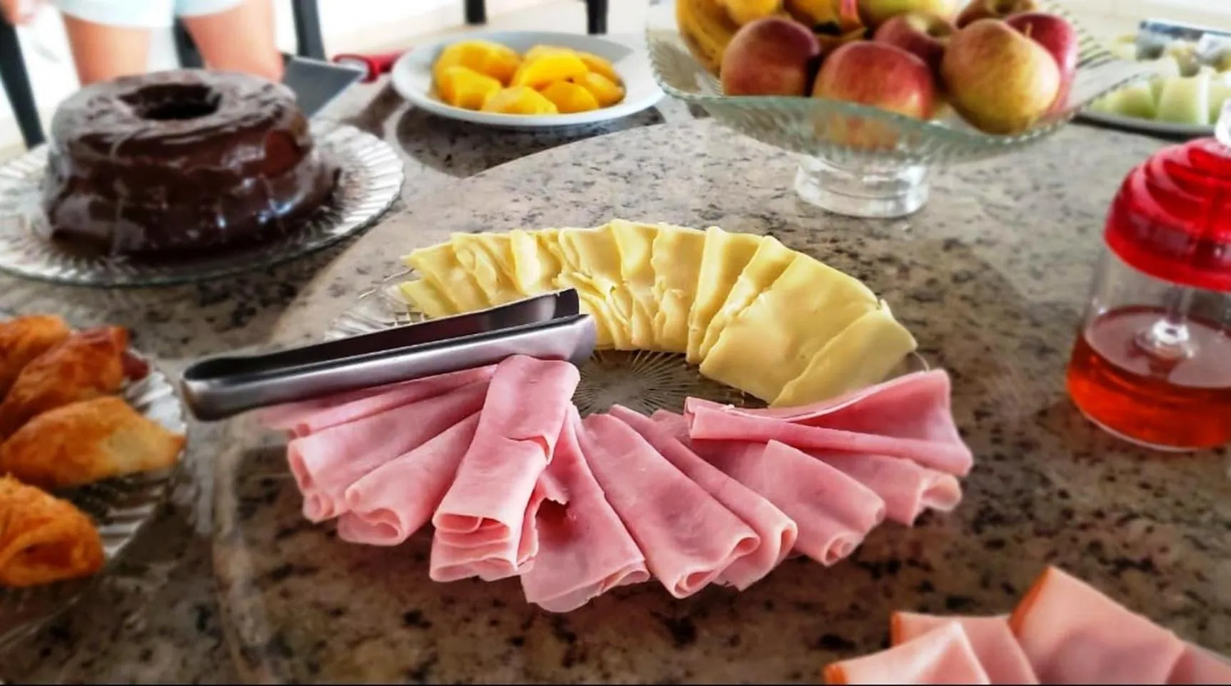 Continental breakfast in Villa Solarium Pousada