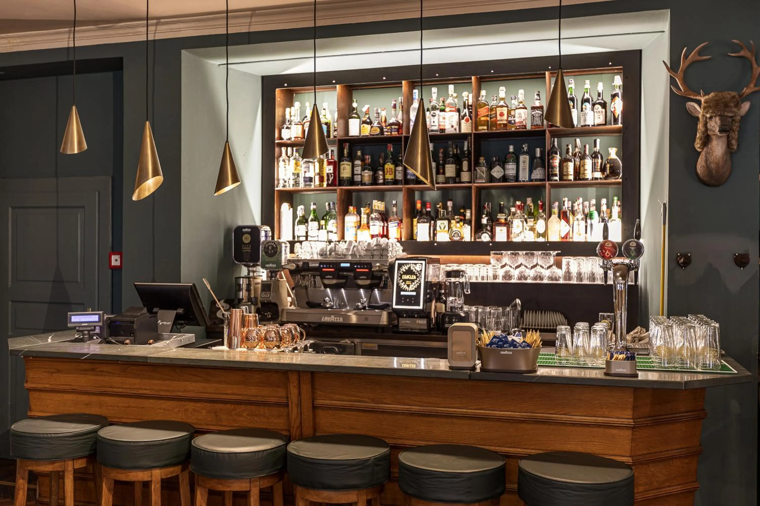 Lounge or bar in Aparthotel Claviere