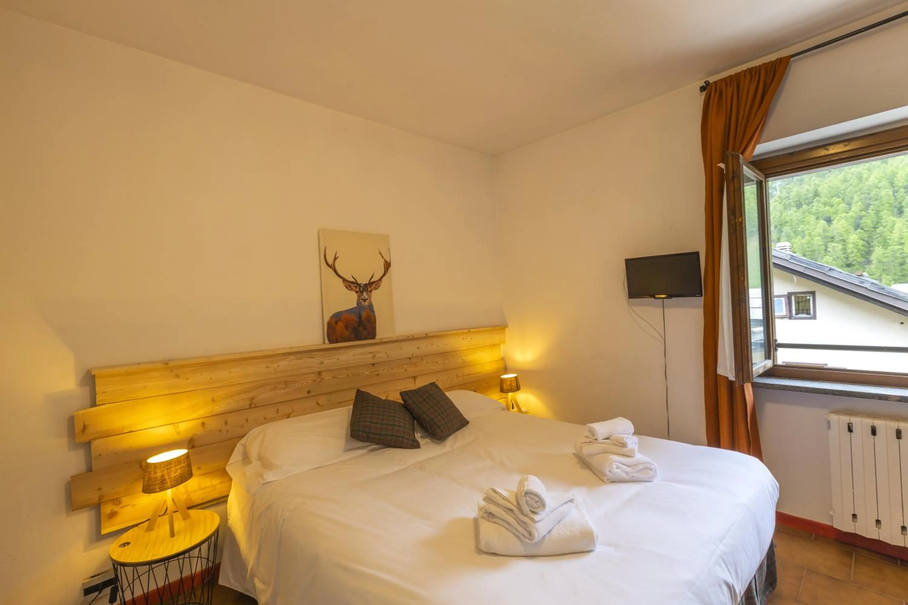 Bedroom, Bed in Aparthotel Claviere