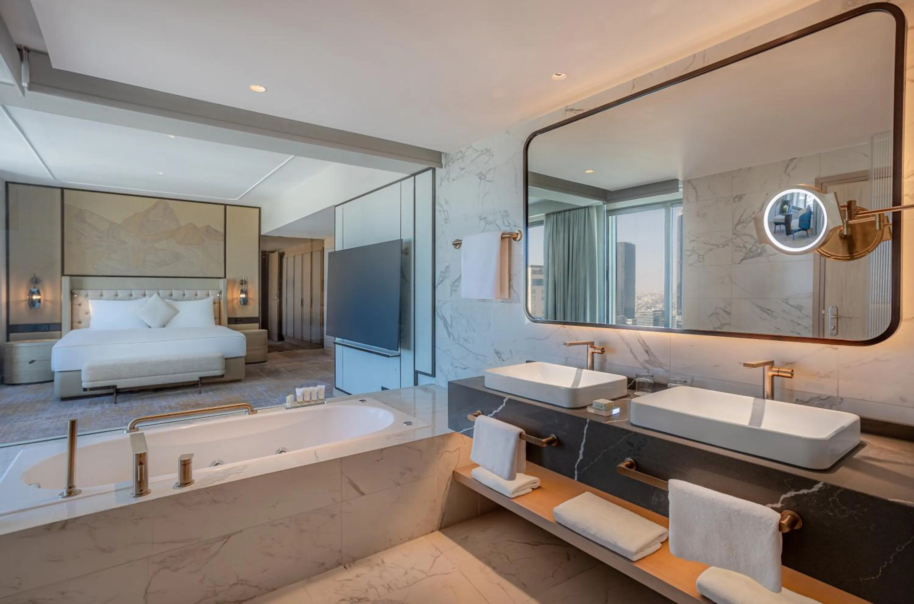 Shower, Bed in Signia by Hilton