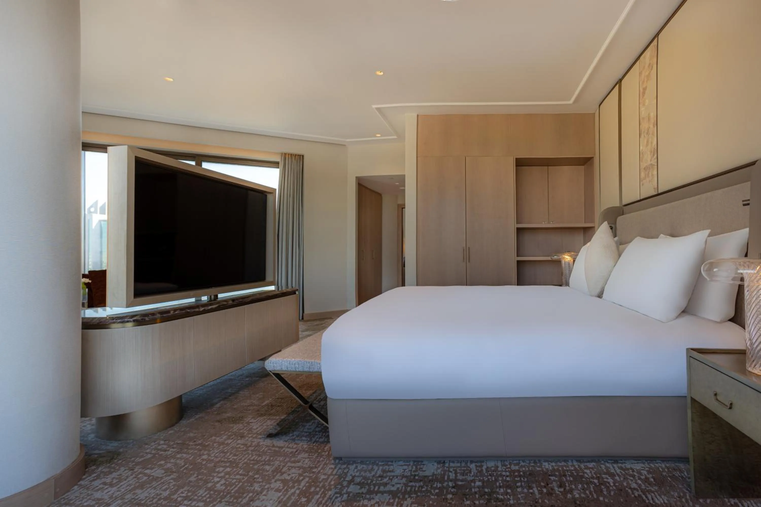 TV and multimedia, Bed in Signia by Hilton