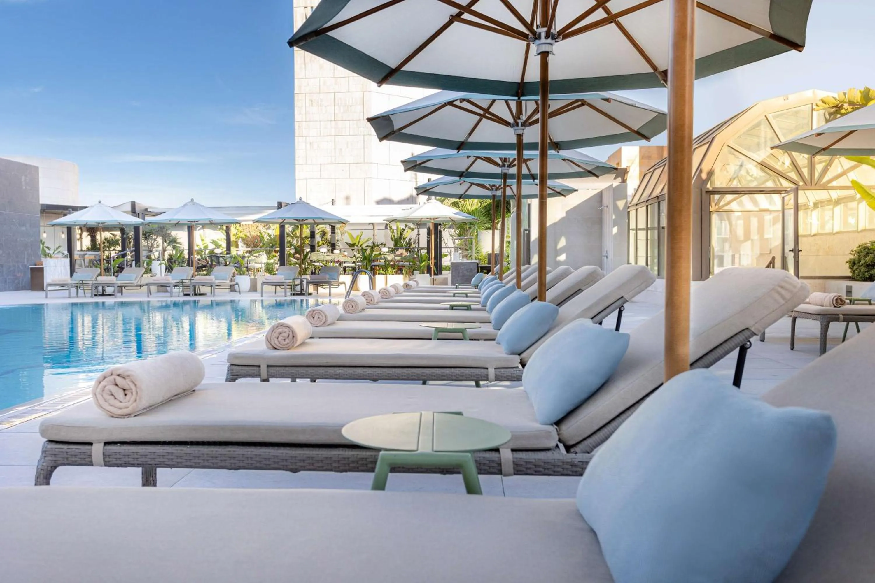 Pool view in Kempinski Hotel Amman