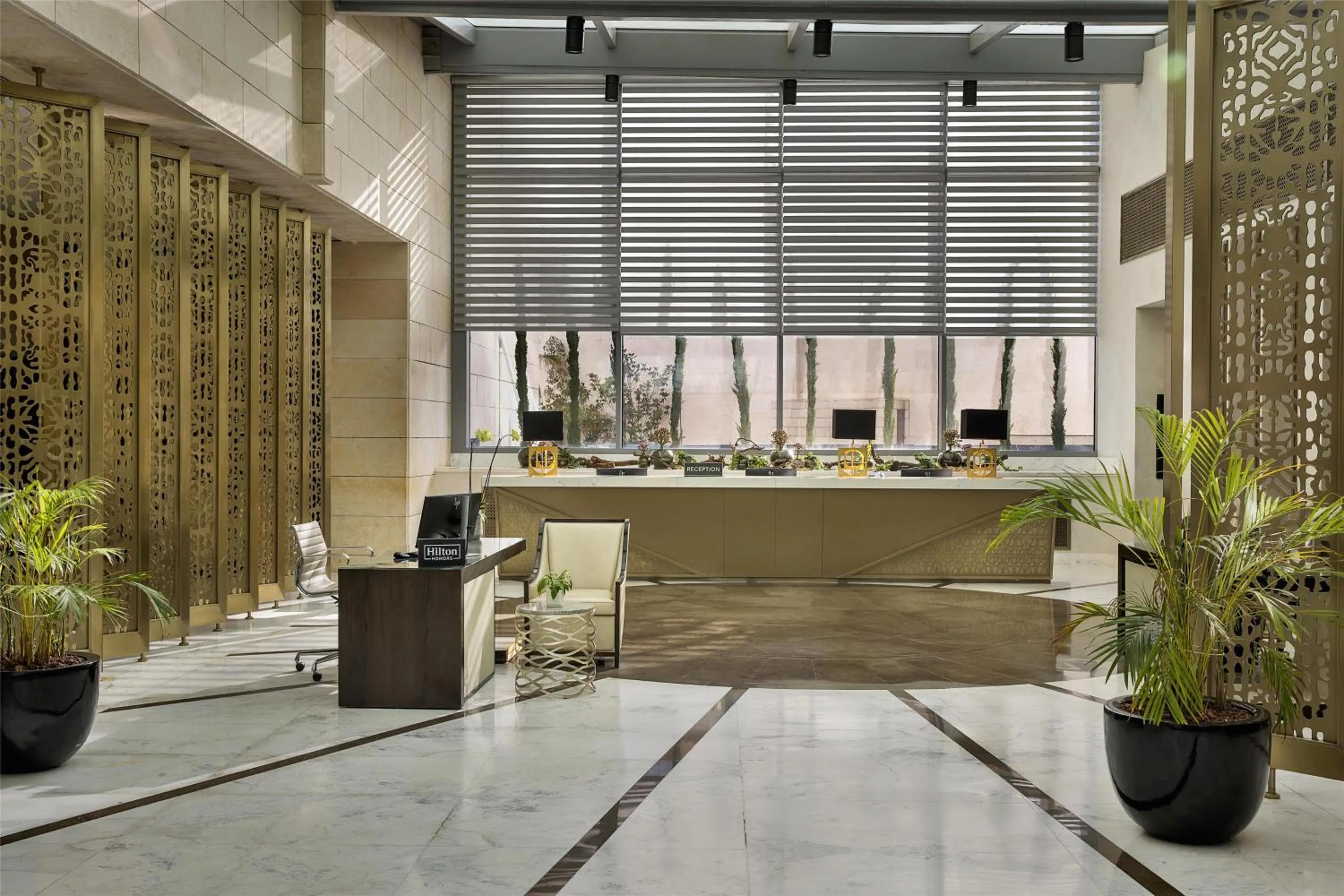 Lobby or reception in Signia by Hilton