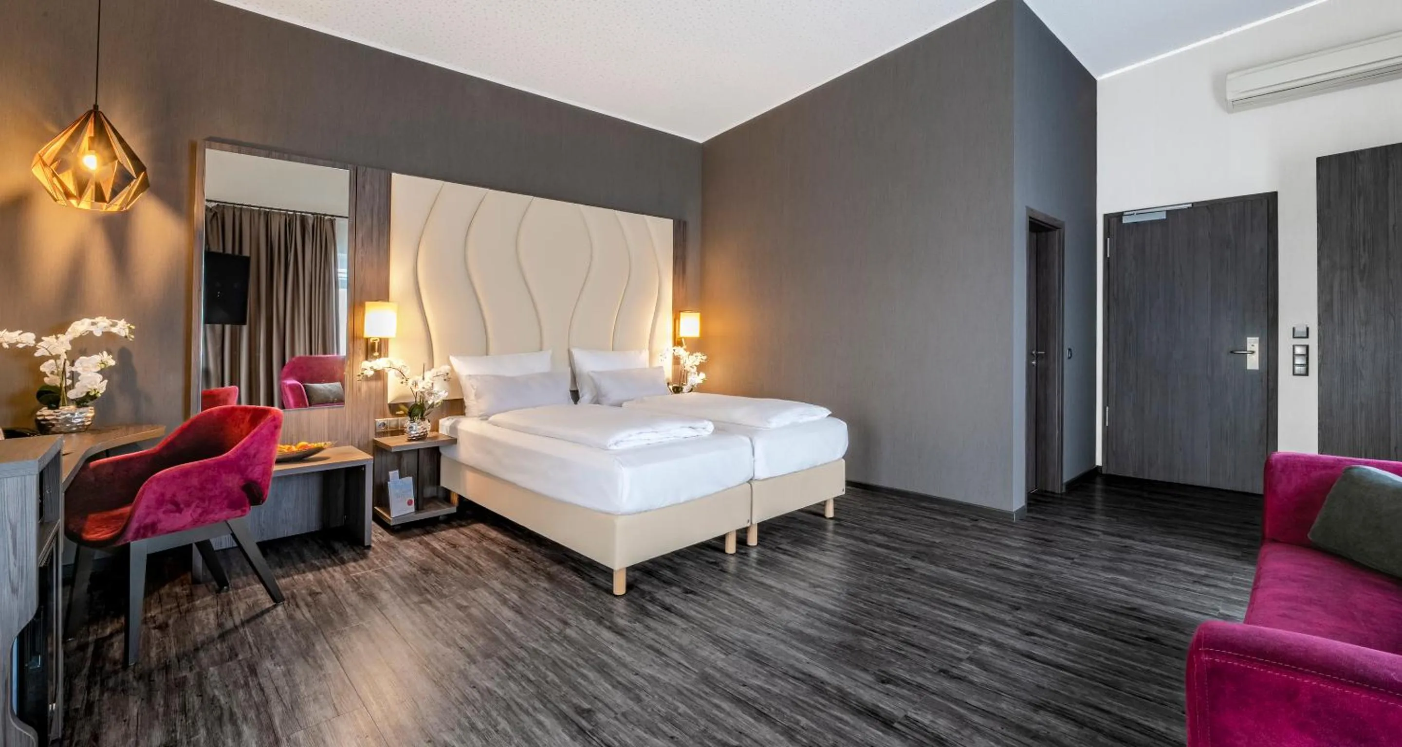 Bed in PLAZA INN Heilbronn