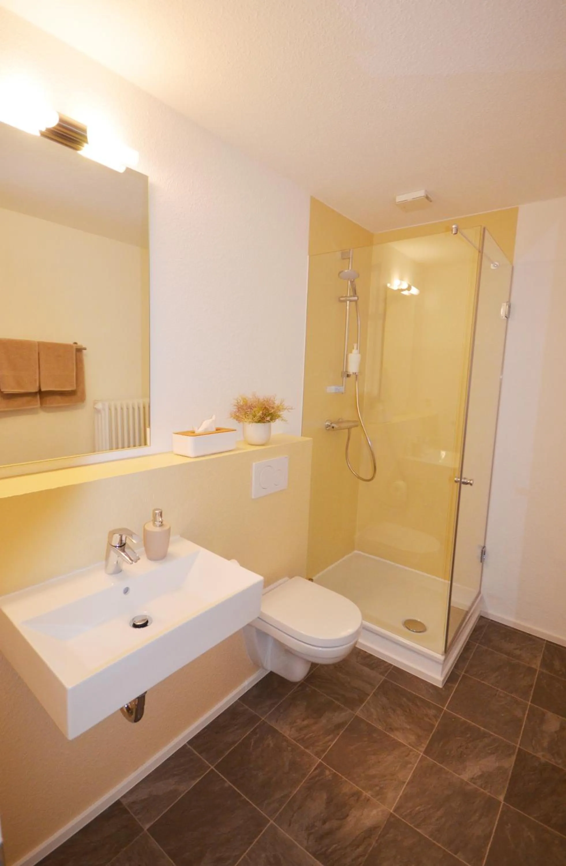 Bathroom in Hotel Reverey * kontaktloser Self Check-In *