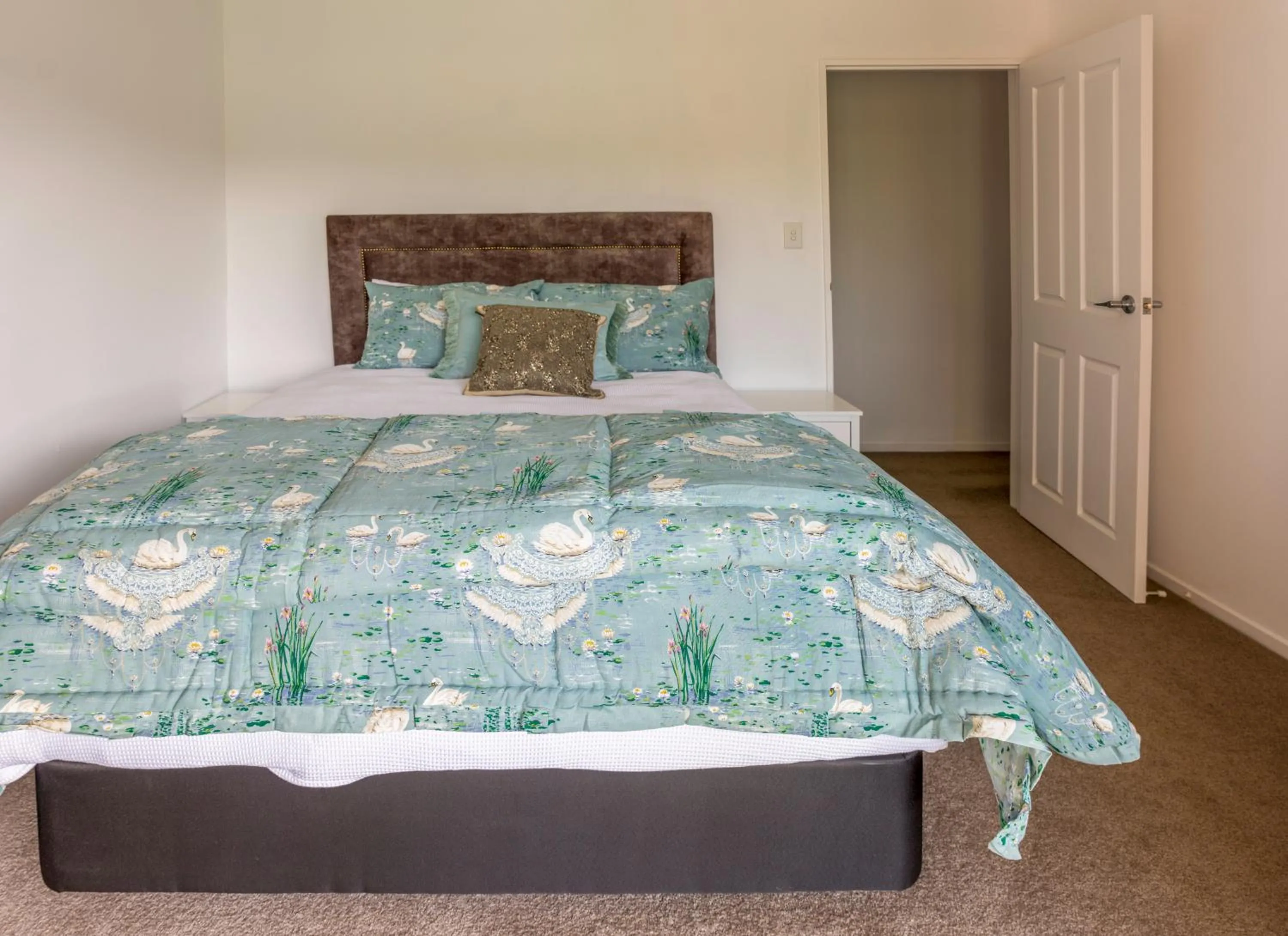 Bedroom, Bed in Gem bed and breakfast