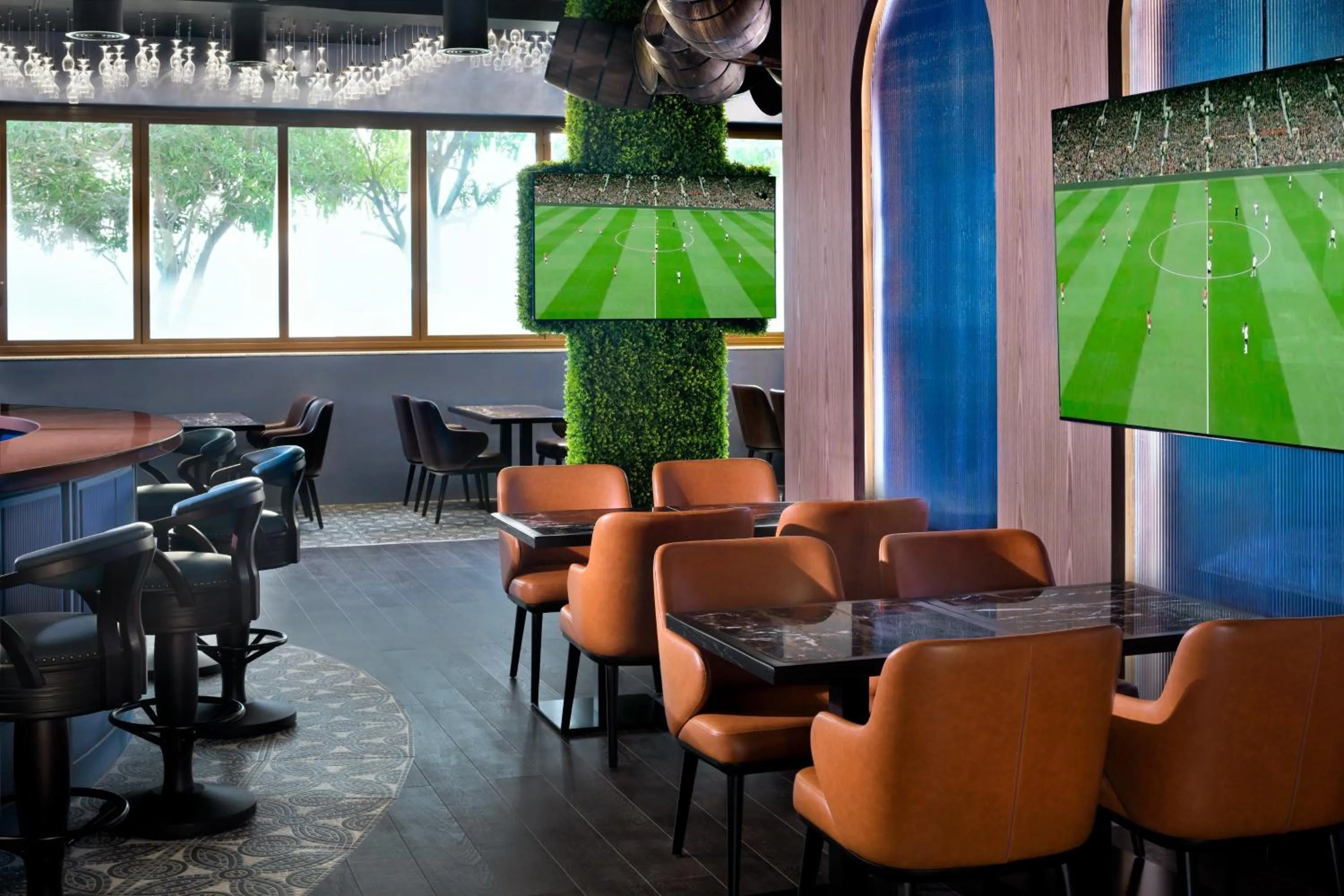 Restaurant/places to eat in Holiday Inn Express Dubai Internet City by IHG